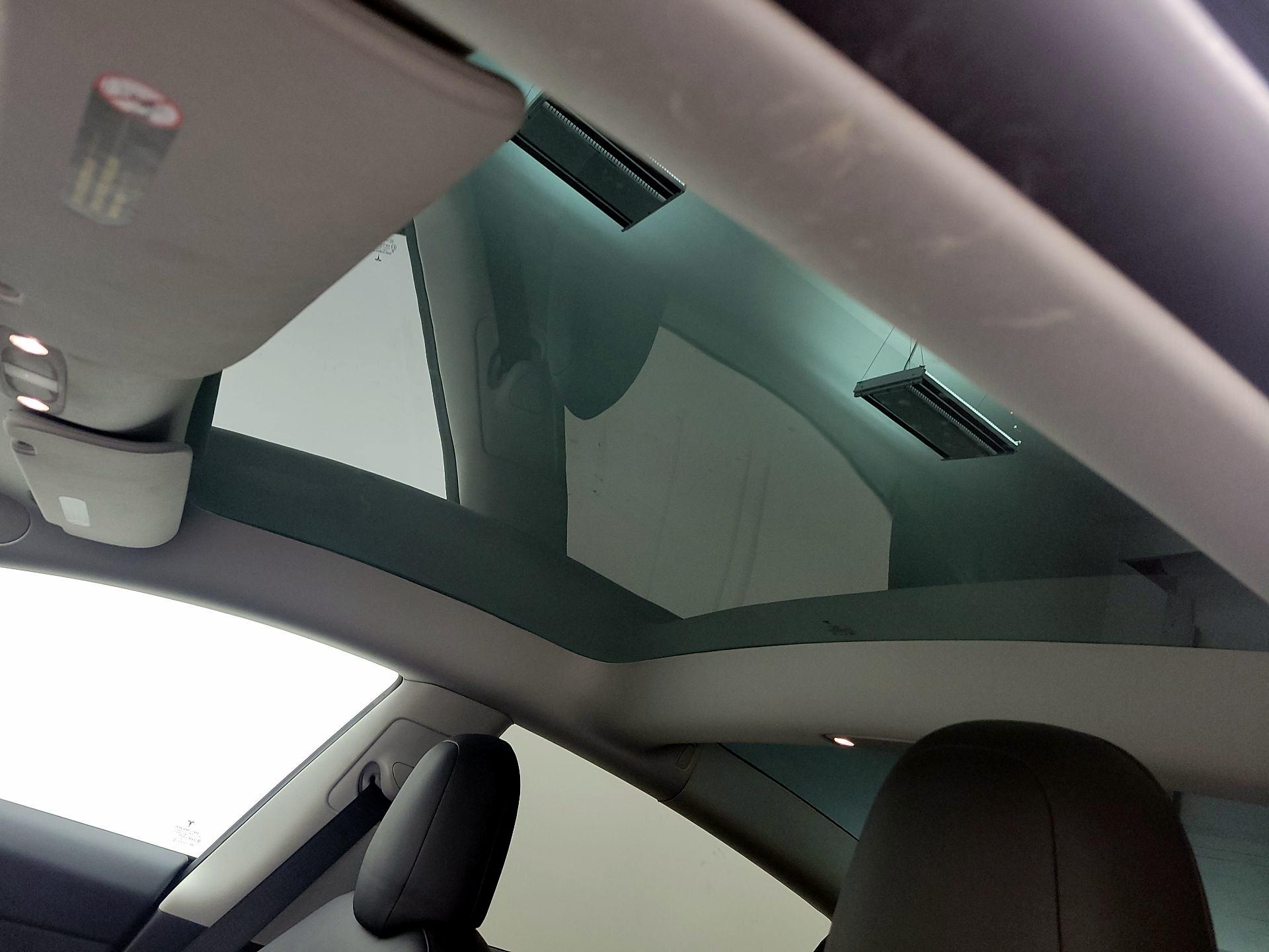 Thumbnail: 2023 Tesla Model 3 - 17