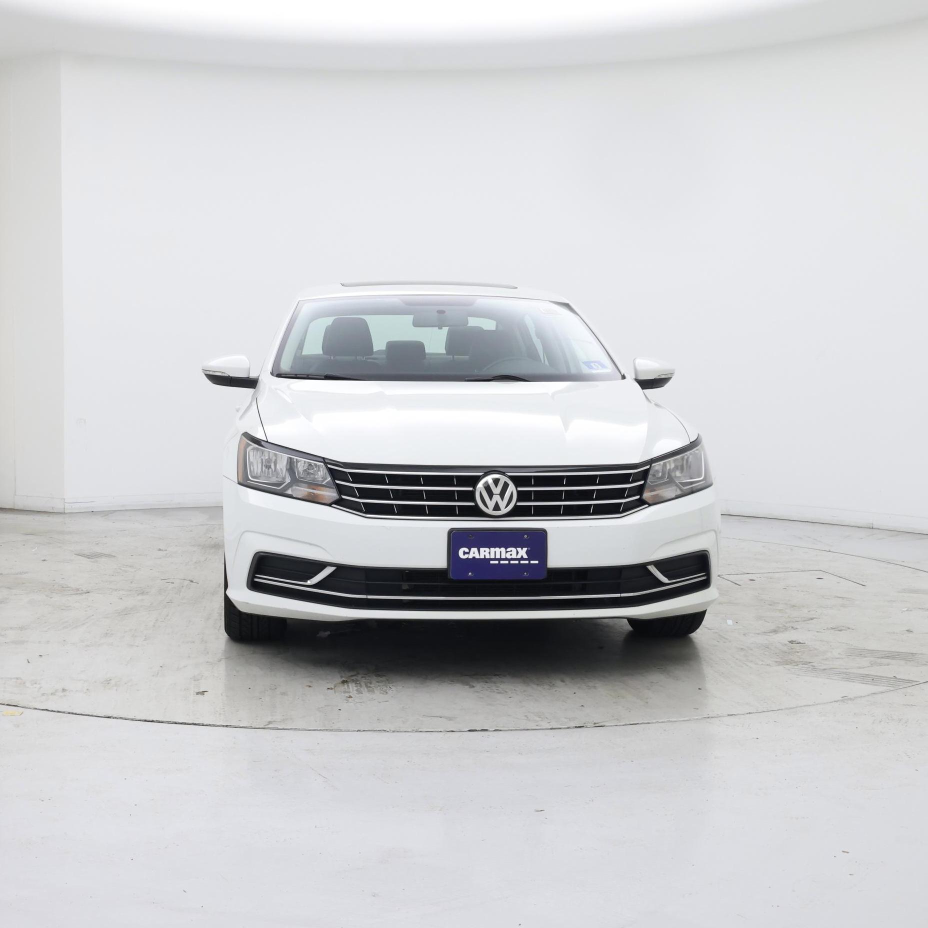 Thumbnail: 2018 Volkswagen Passat - 5