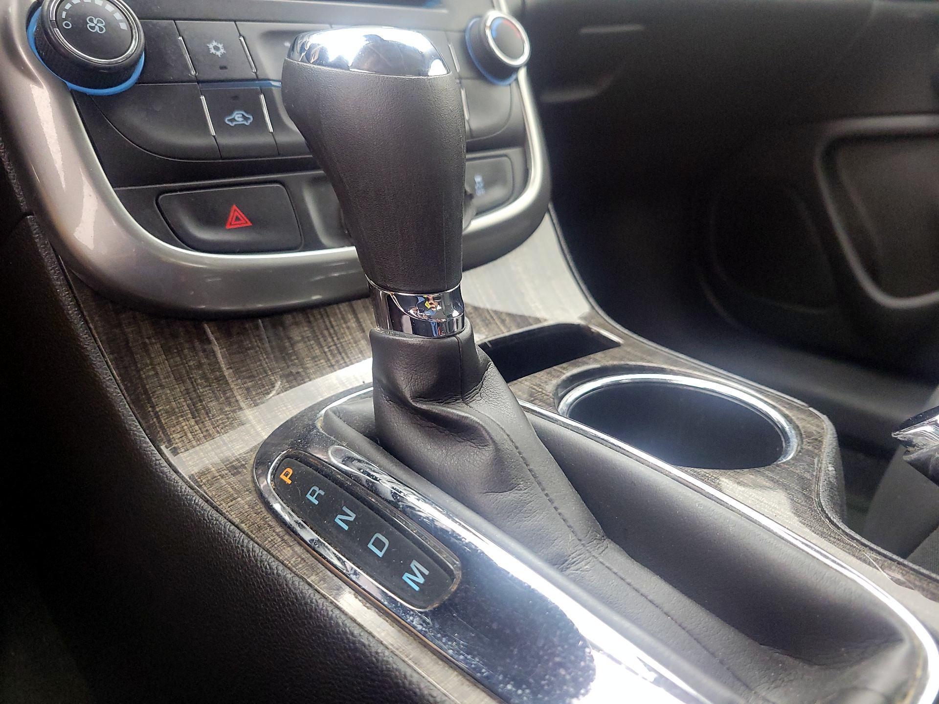Thumbnail: 2015 Chevrolet Malibu - 15
