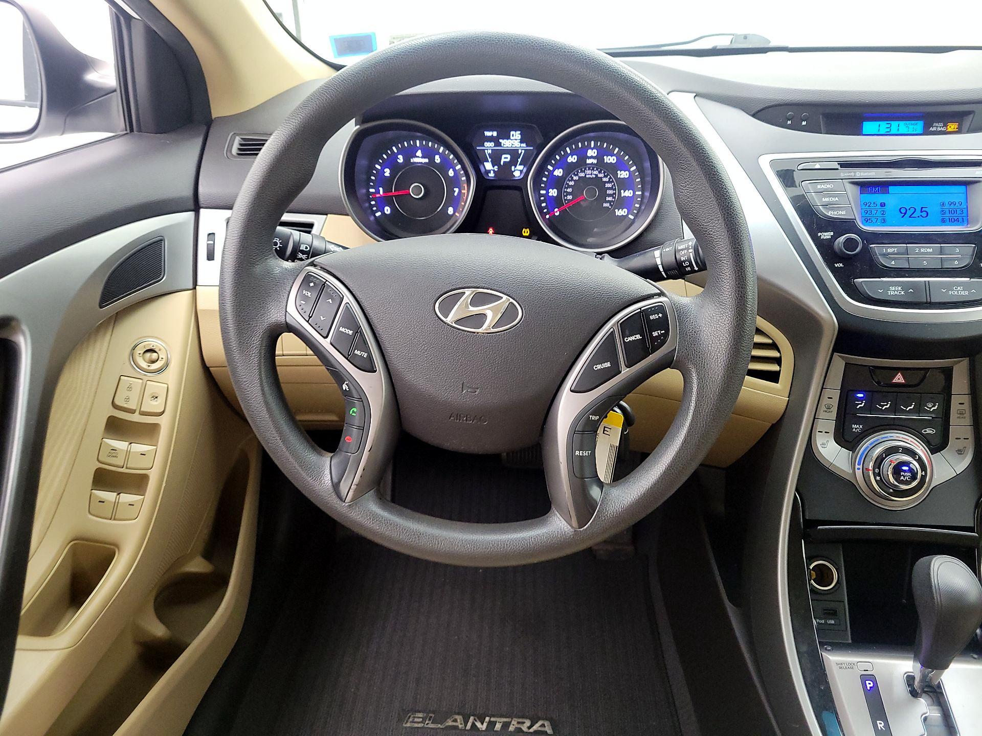 Thumbnail: 2013 Hyundai Elantra - 10