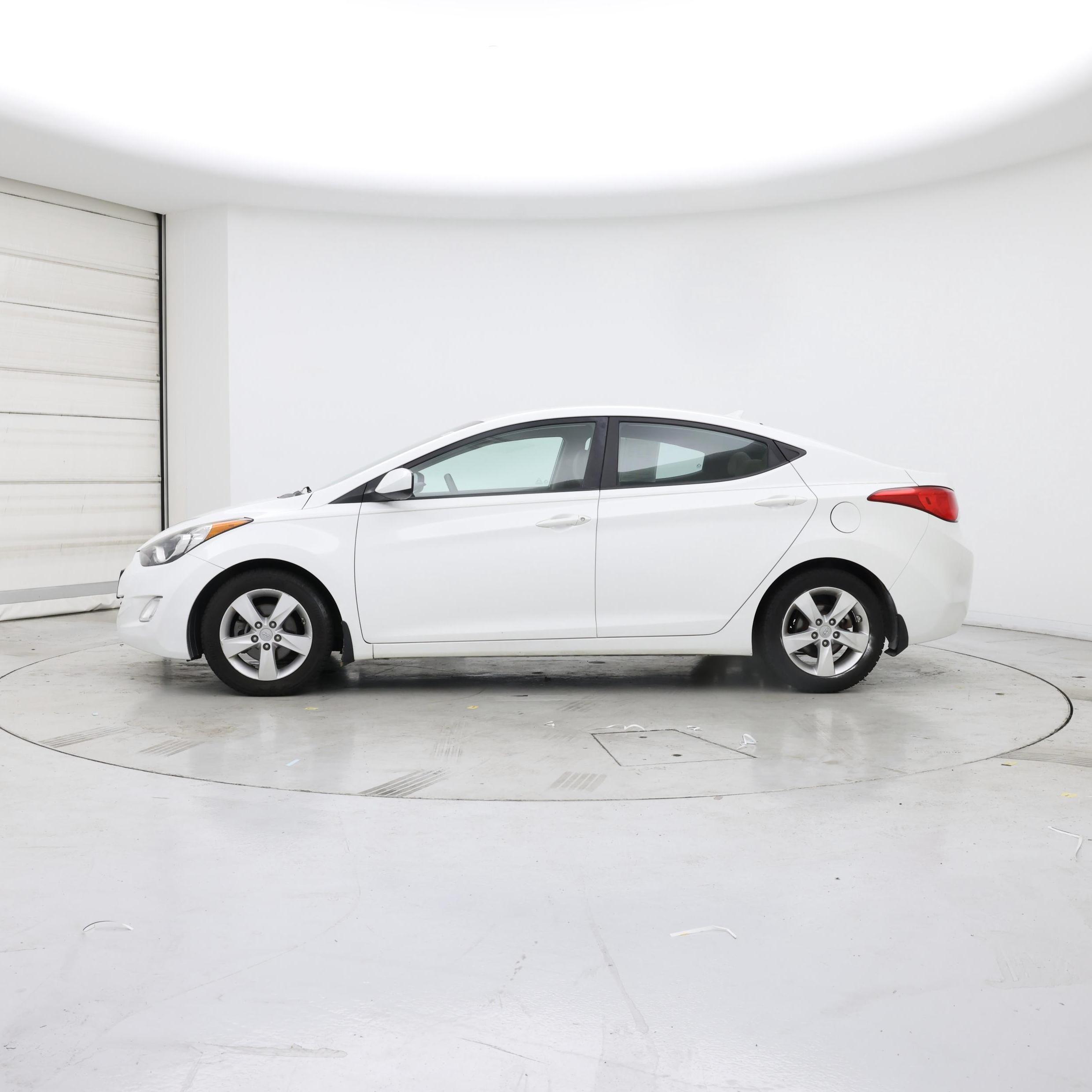 Thumbnail: 2013 Hyundai Elantra - 3