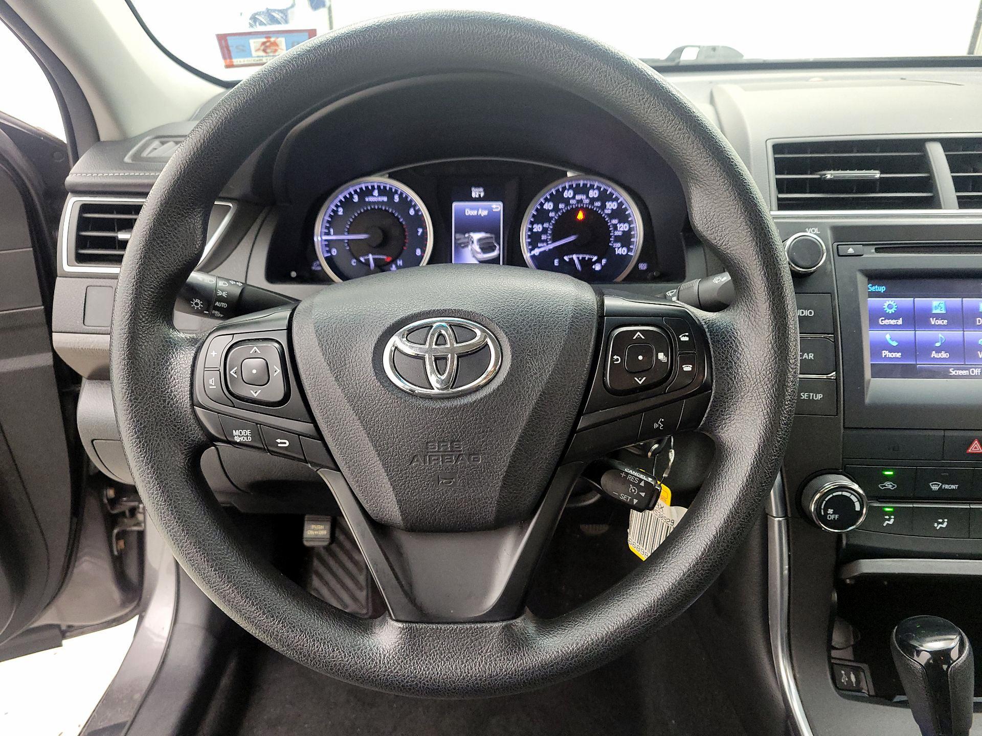 Thumbnail: 2016 Toyota Camry - 10
