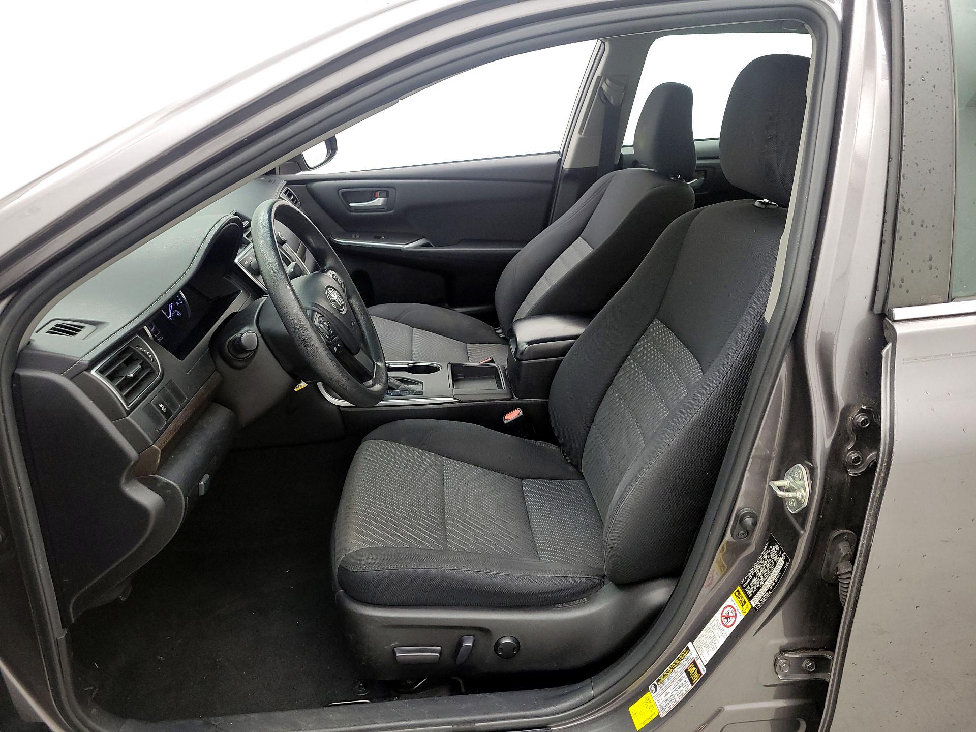 Thumbnail: 2016 Toyota Camry - 11