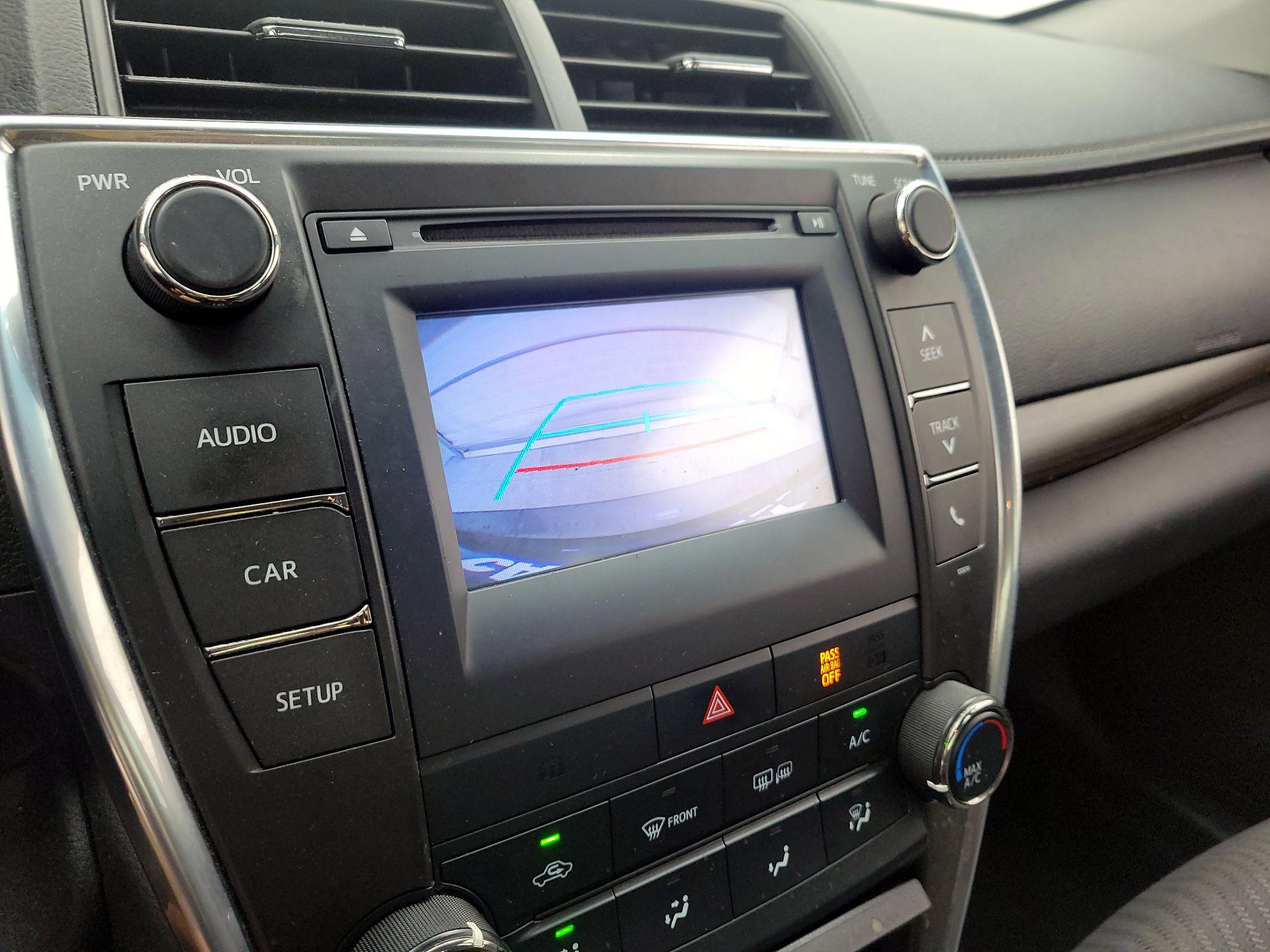 Thumbnail: 2016 Toyota Camry - 14