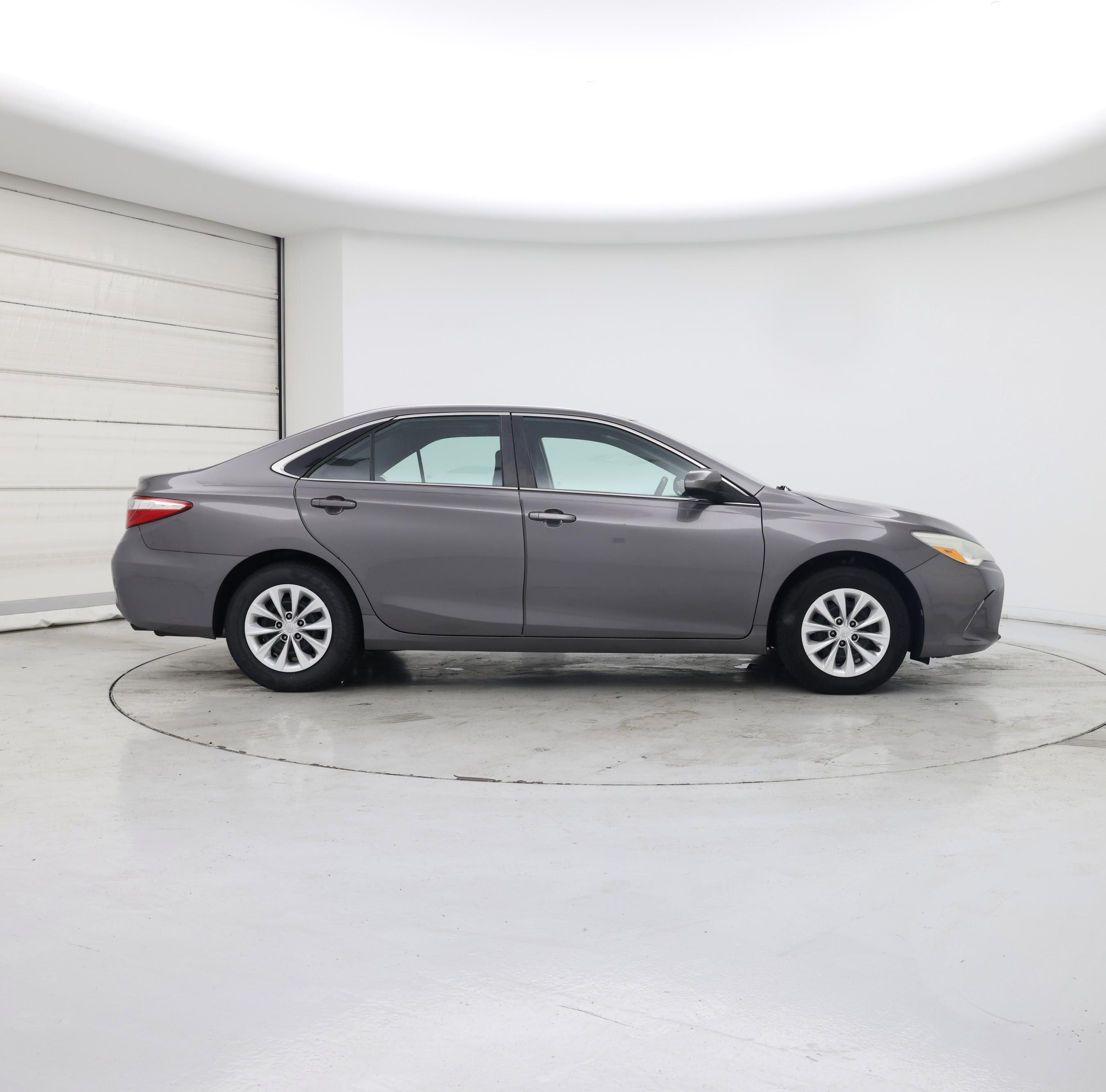 Thumbnail: 2016 Toyota Camry - 7