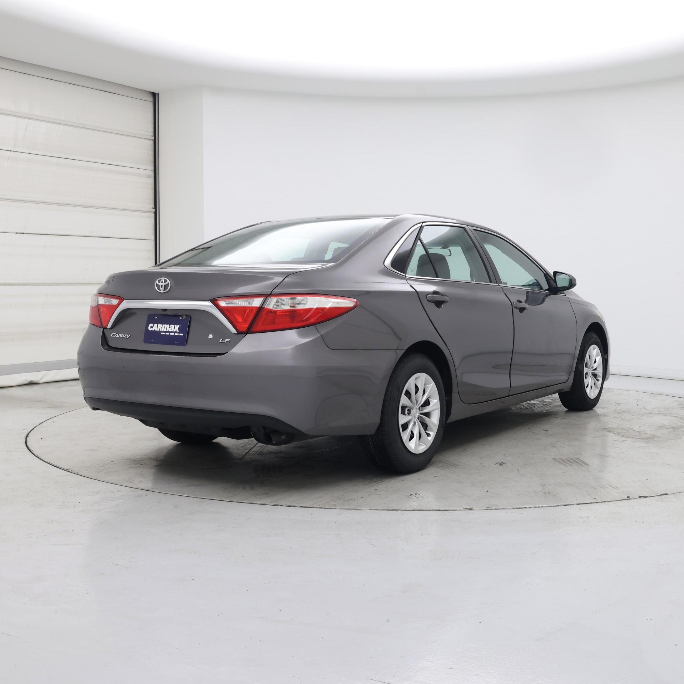 Thumbnail: 2016 Toyota Camry - 8