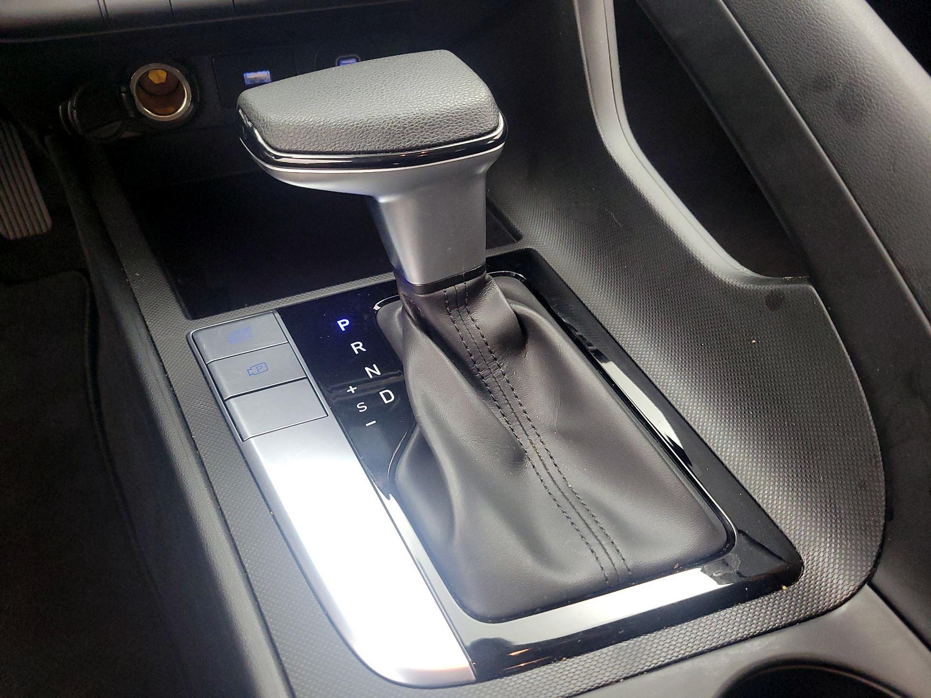 Thumbnail: 2024 Hyundai Elantra - 18