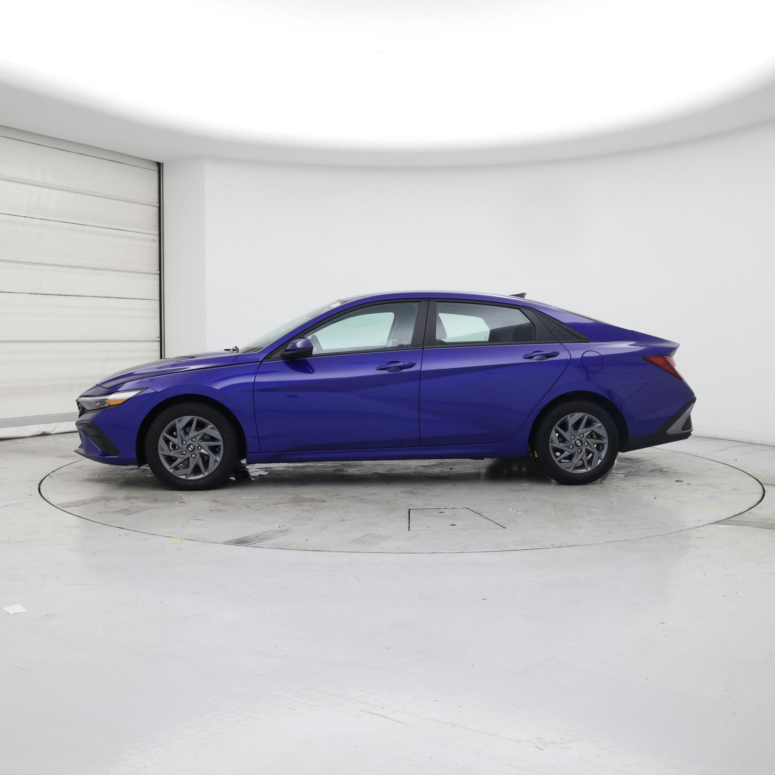 Thumbnail: 2024 Hyundai Elantra - 3