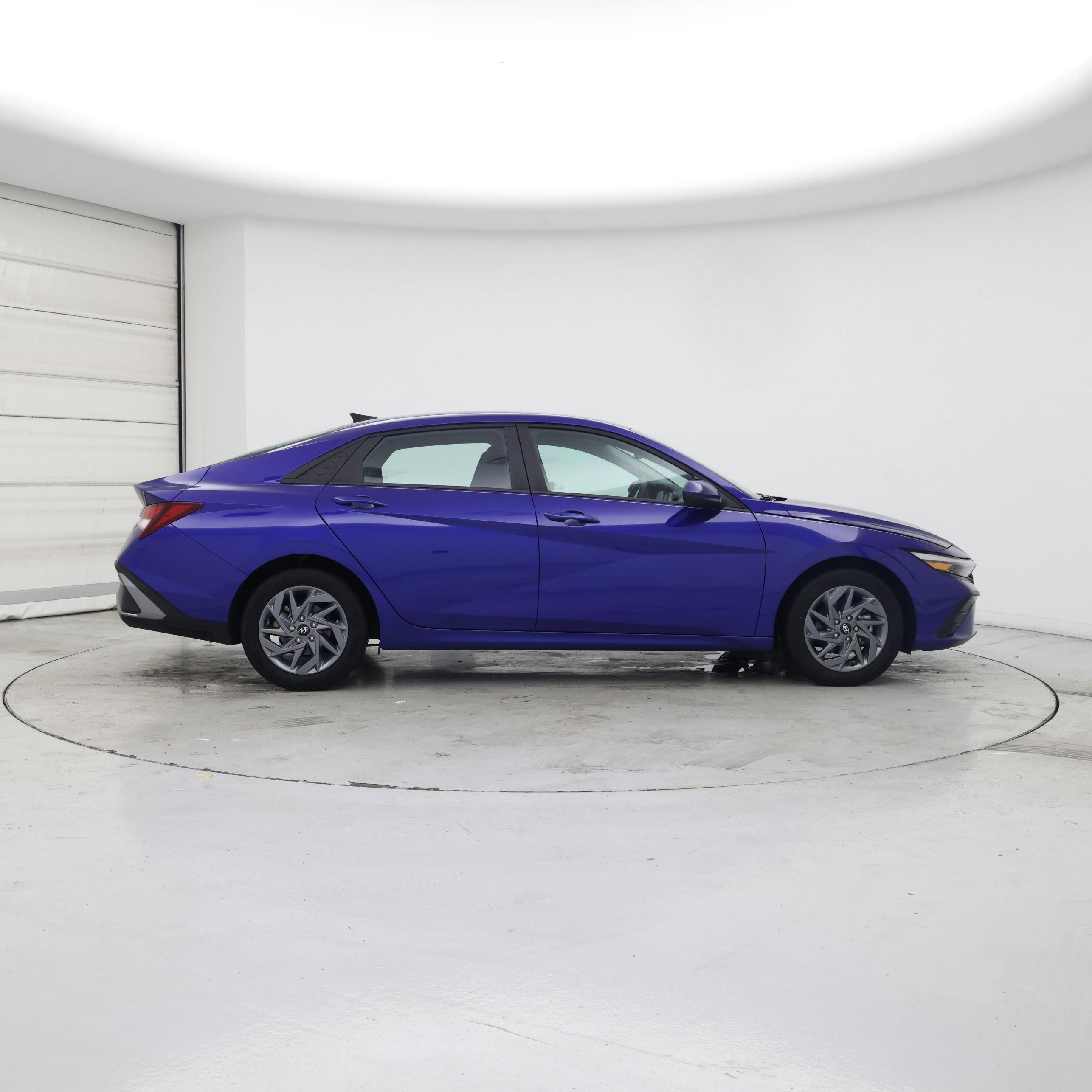 Thumbnail: 2024 Hyundai Elantra - 7