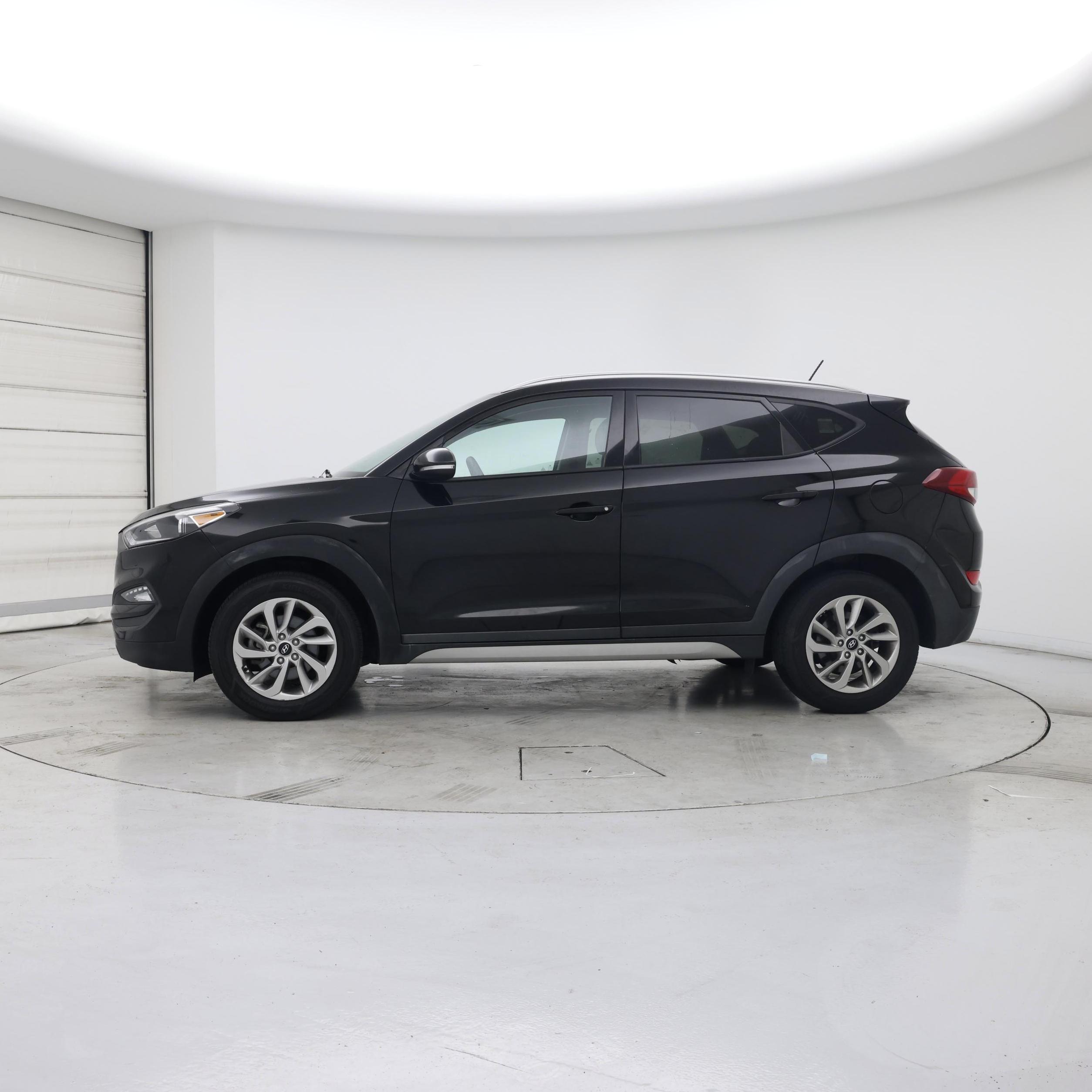 Thumbnail: 2017 Hyundai Tucson - 3