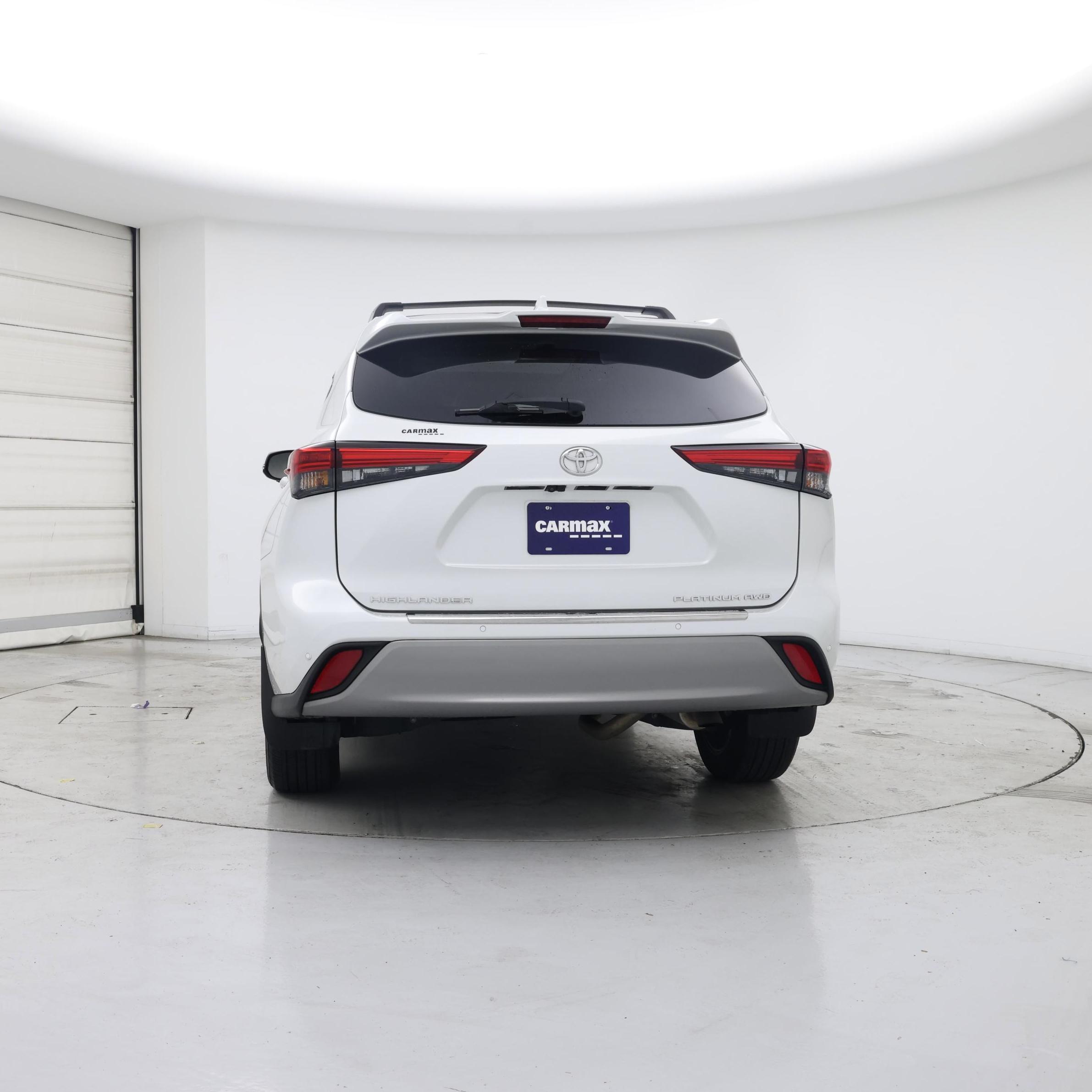 Thumbnail: 2023 Toyota Highlander - 6
