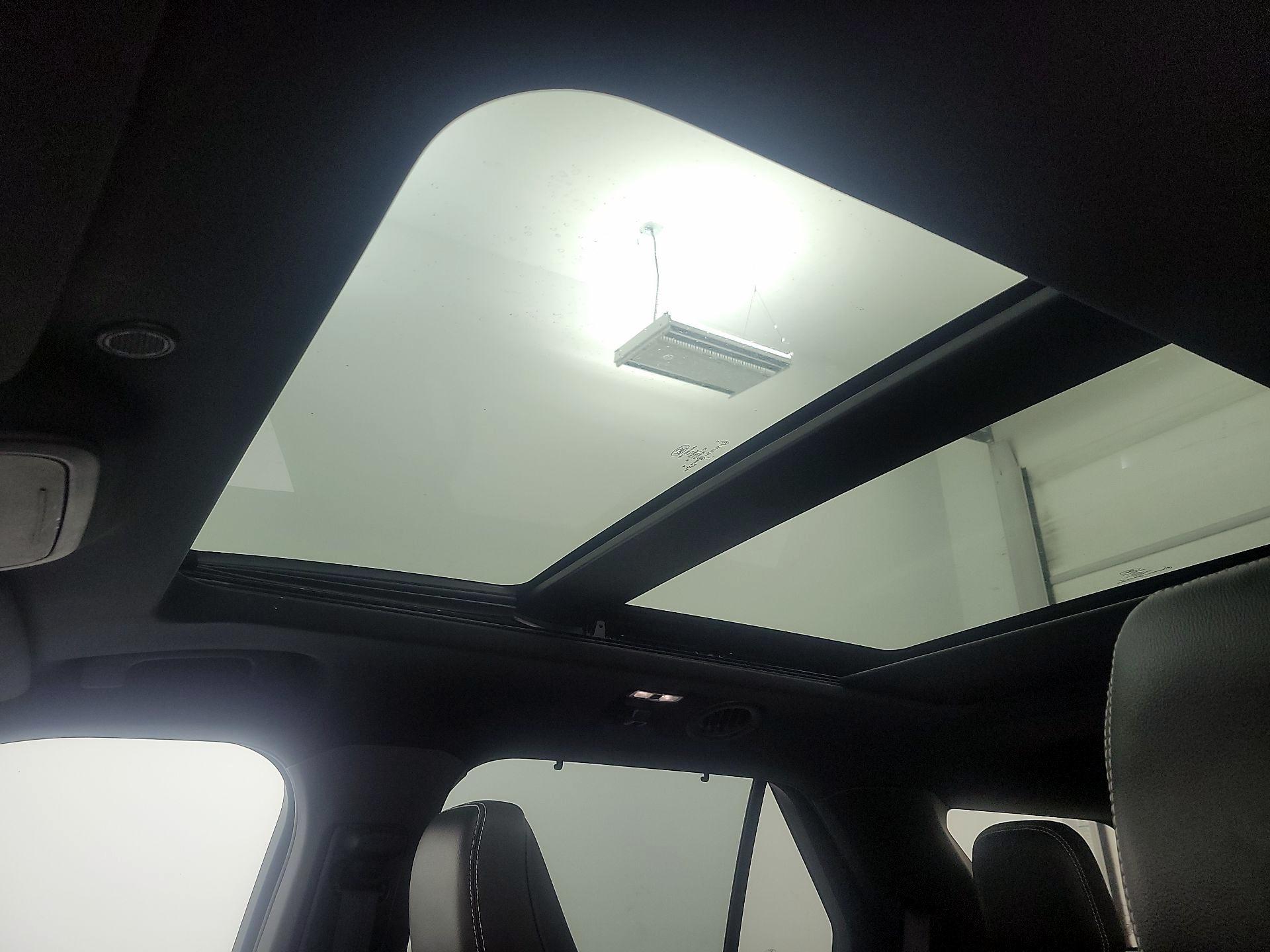 Thumbnail: 2020 Ford Explorer - 20