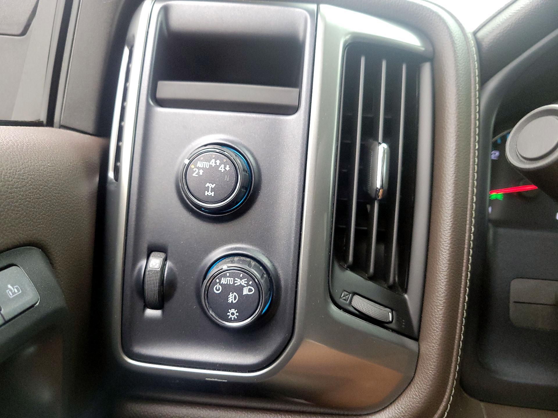 Thumbnail: 2018 Chevrolet Silverado 1500 - 13
