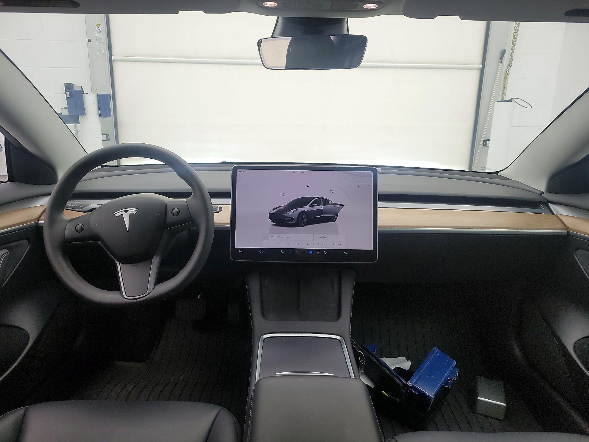 Thumbnail: 2023 Tesla Model 3 - 9