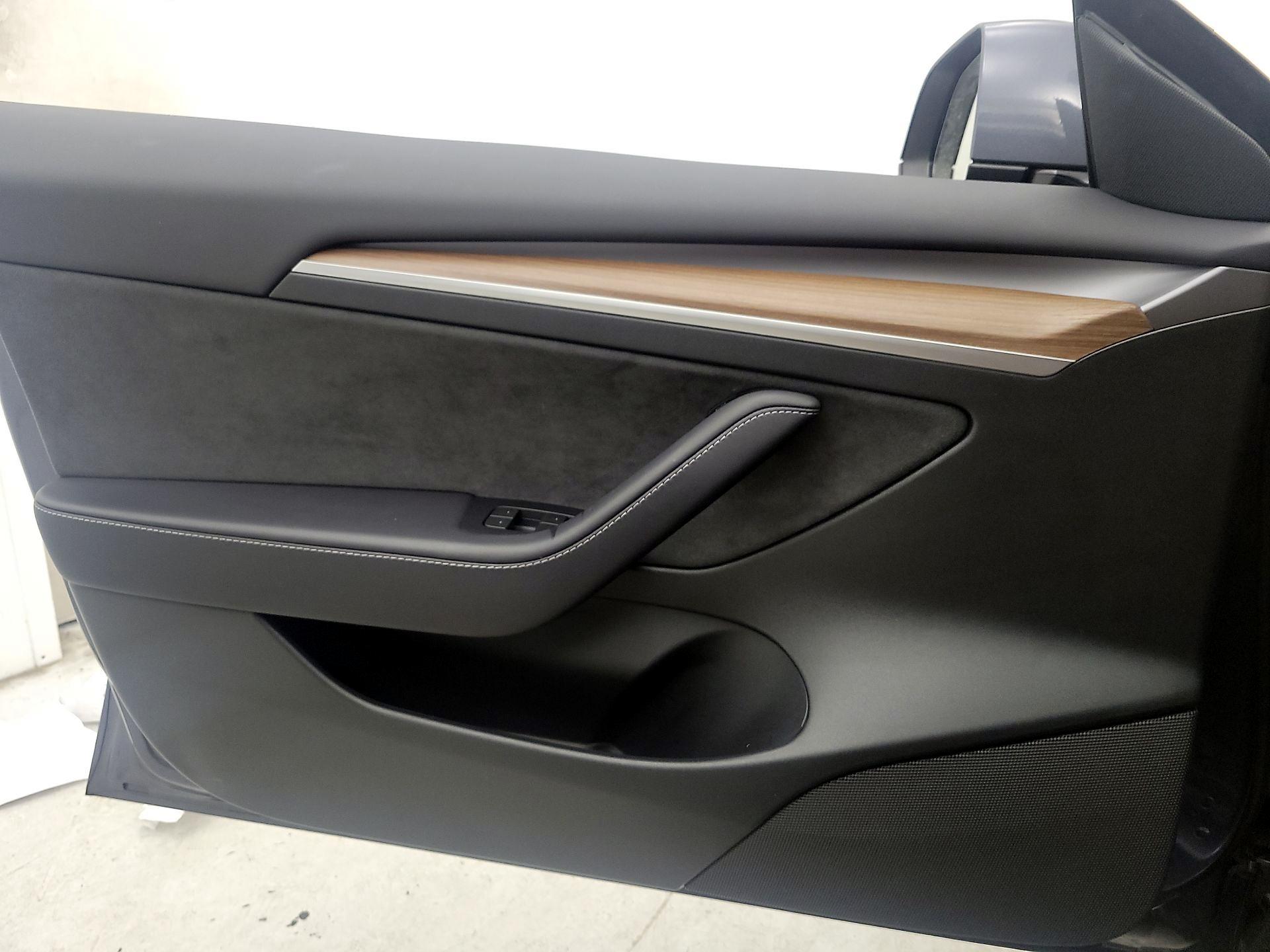 Thumbnail: 2023 Tesla Model 3 - 12