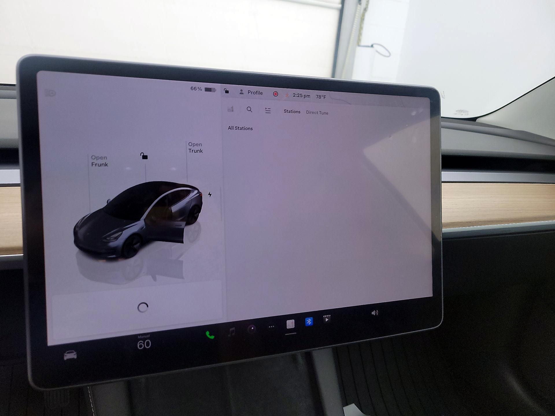 Thumbnail: 2023 Tesla Model 3 - 15