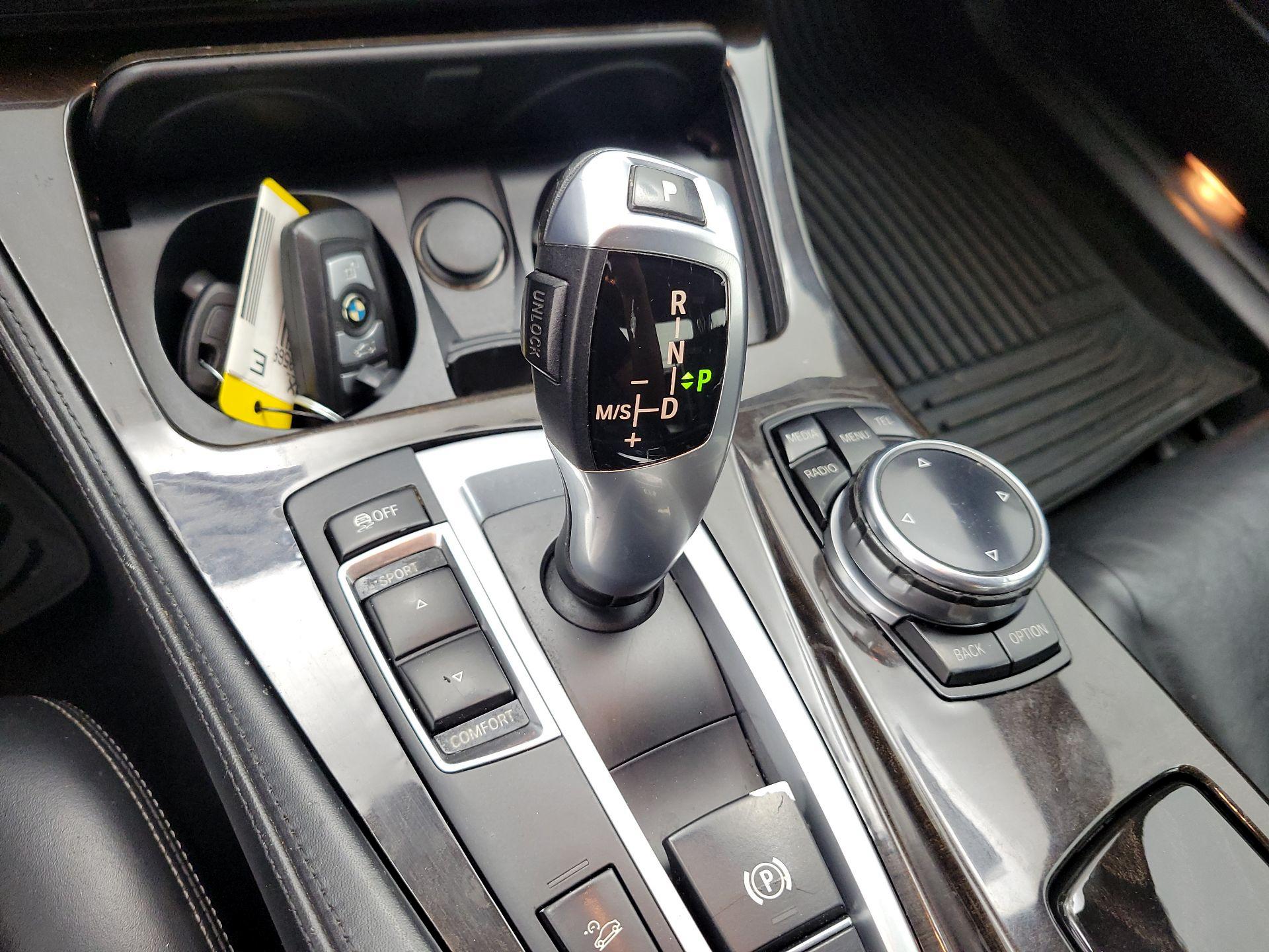 Thumbnail: 2015 BMW 5 Series - 17