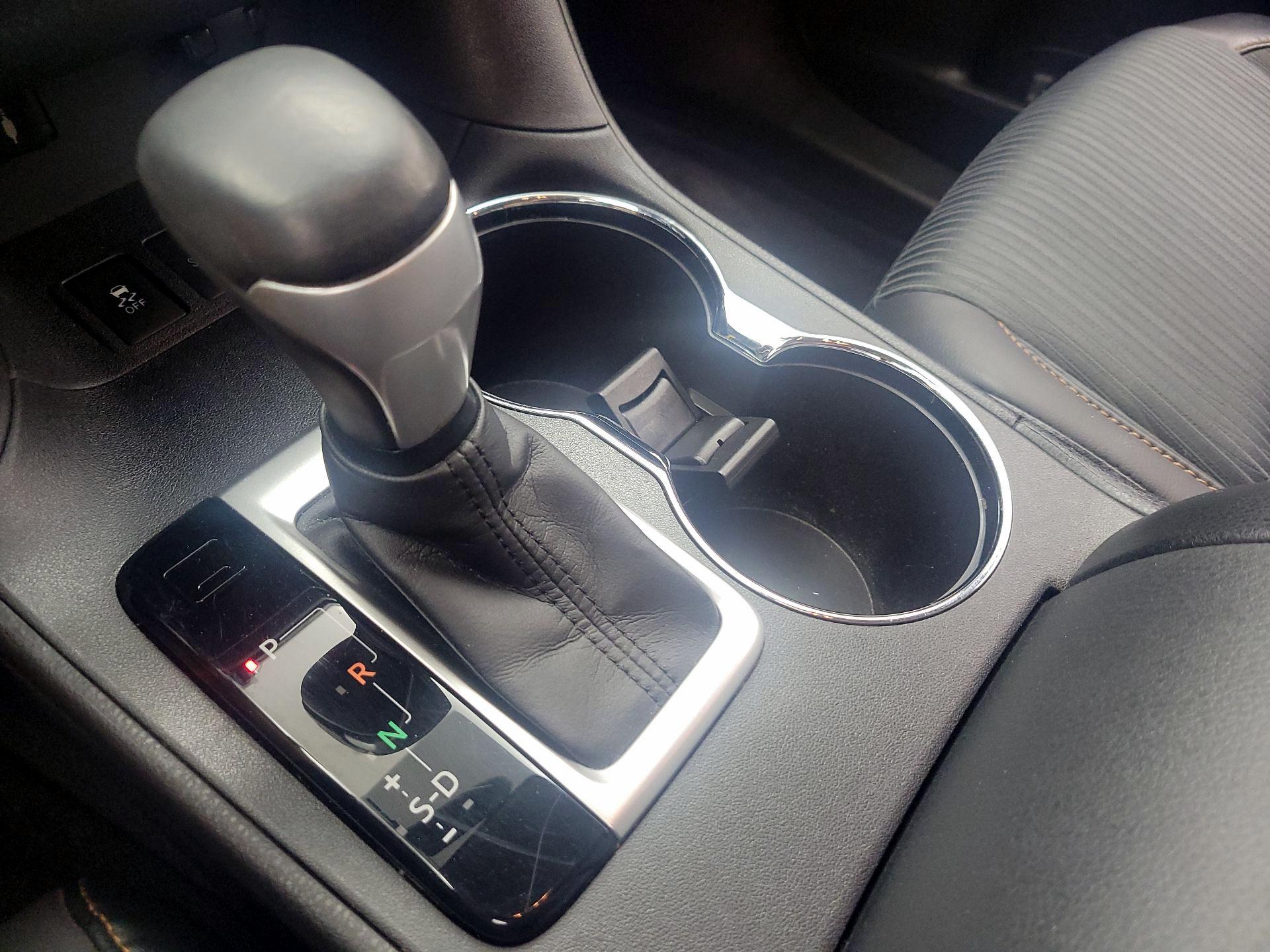 Thumbnail: 2015 Toyota Highlander - 16