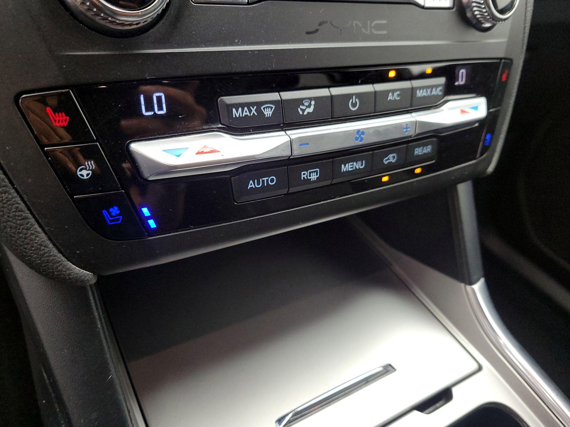 Thumbnail: 2020 Ford Explorer - 17