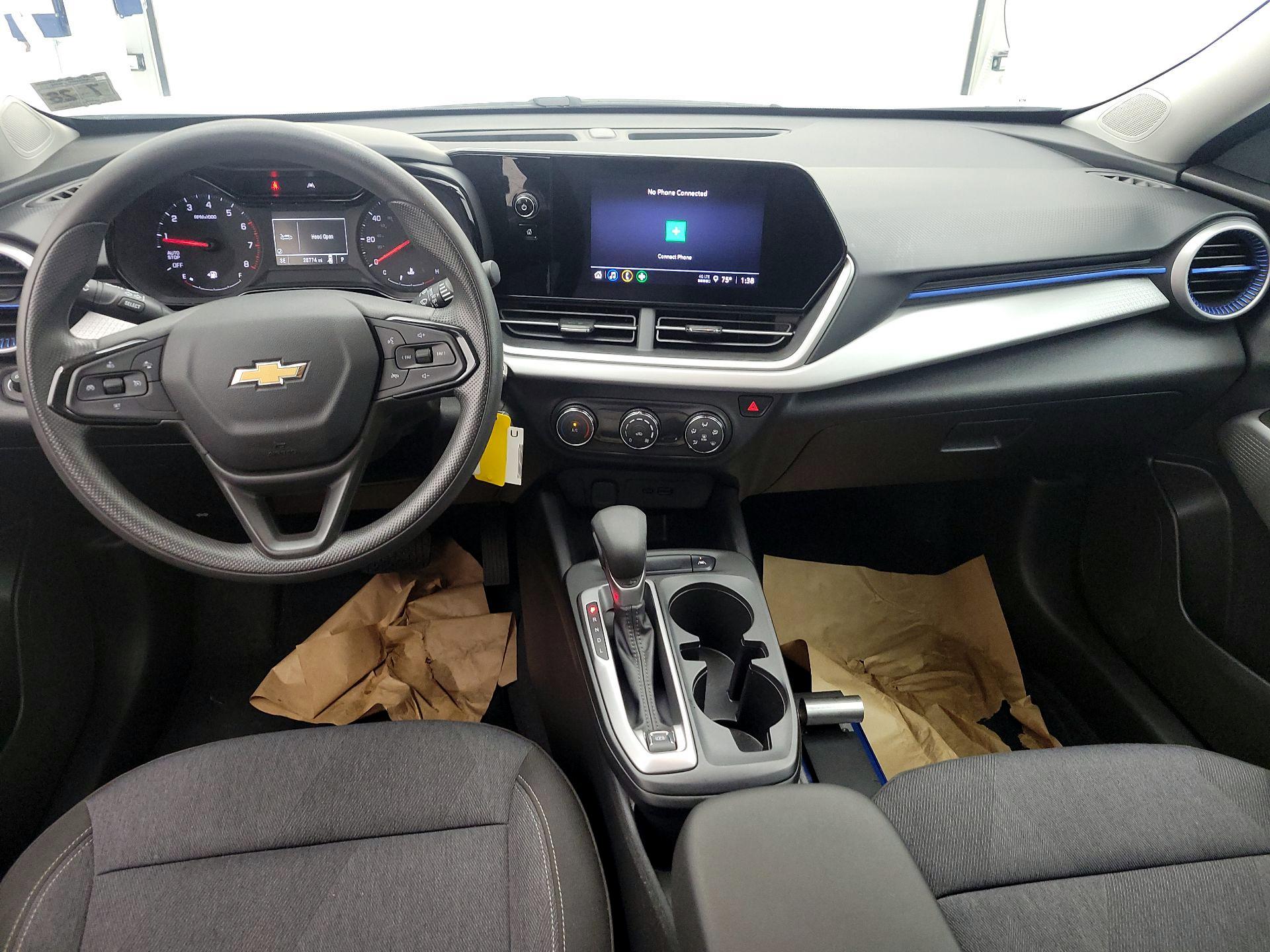 Thumbnail: 2024 Chevrolet Trax - 9
