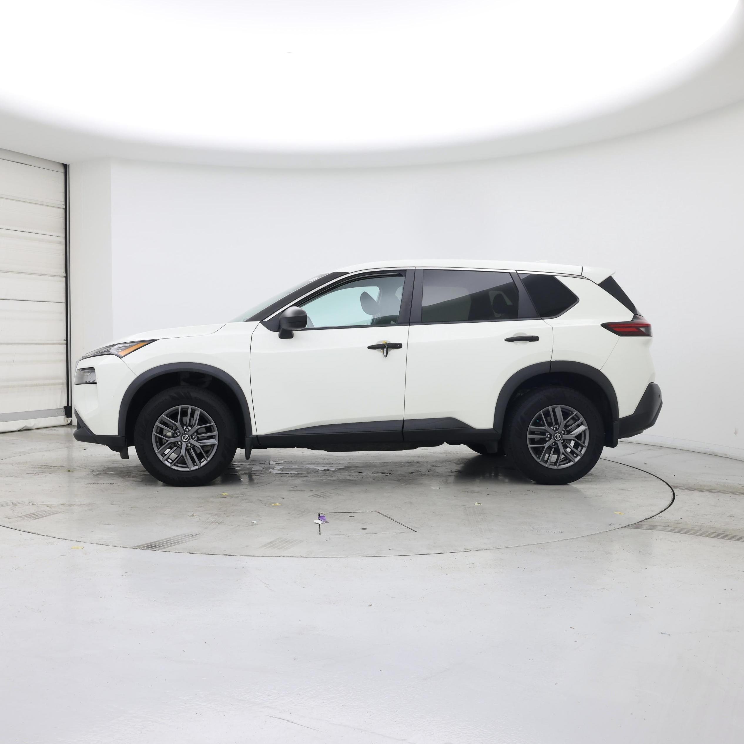 Thumbnail: 2021 Nissan Rogue - 3