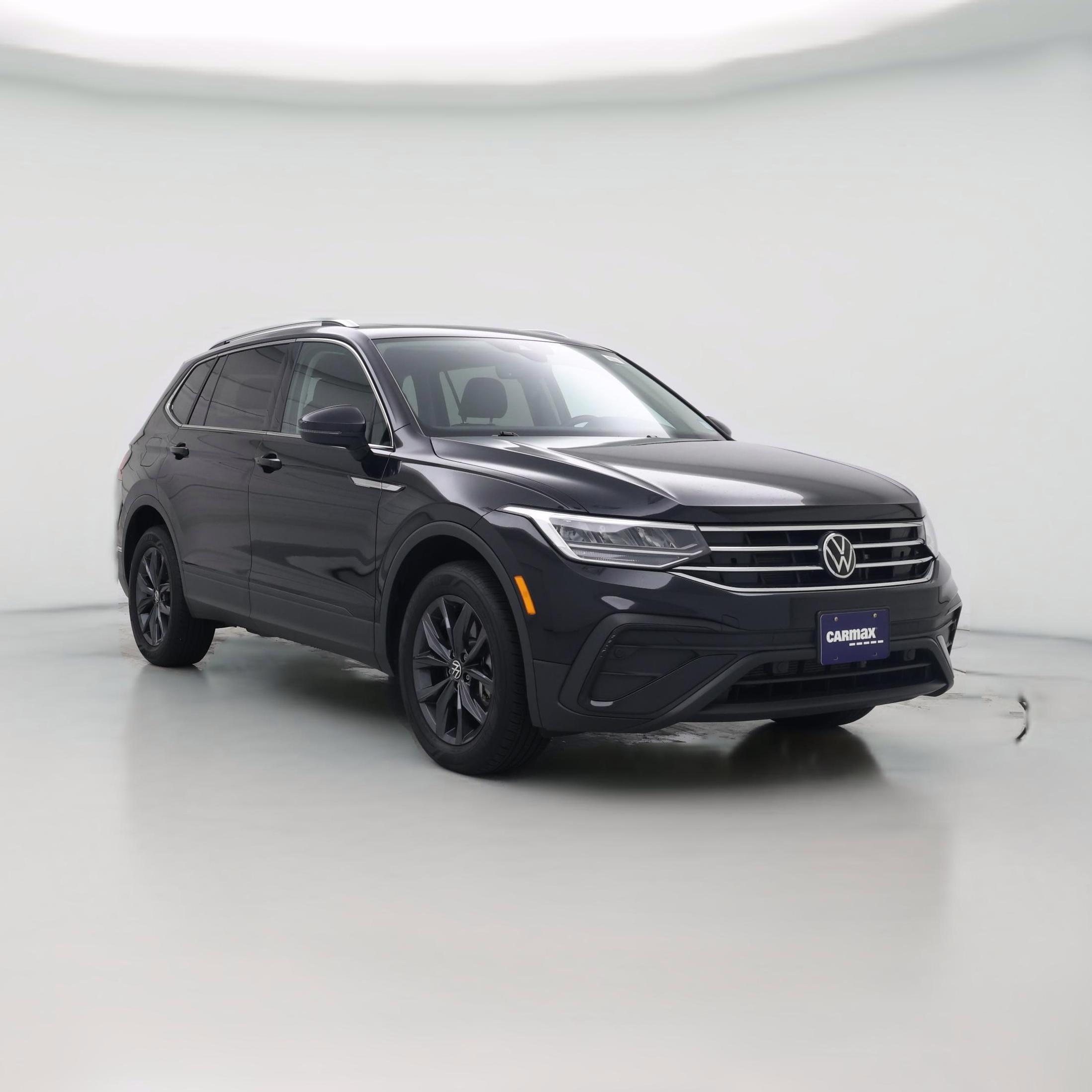 Thumbnail: 2022 Volkswagen Tiguan - 1