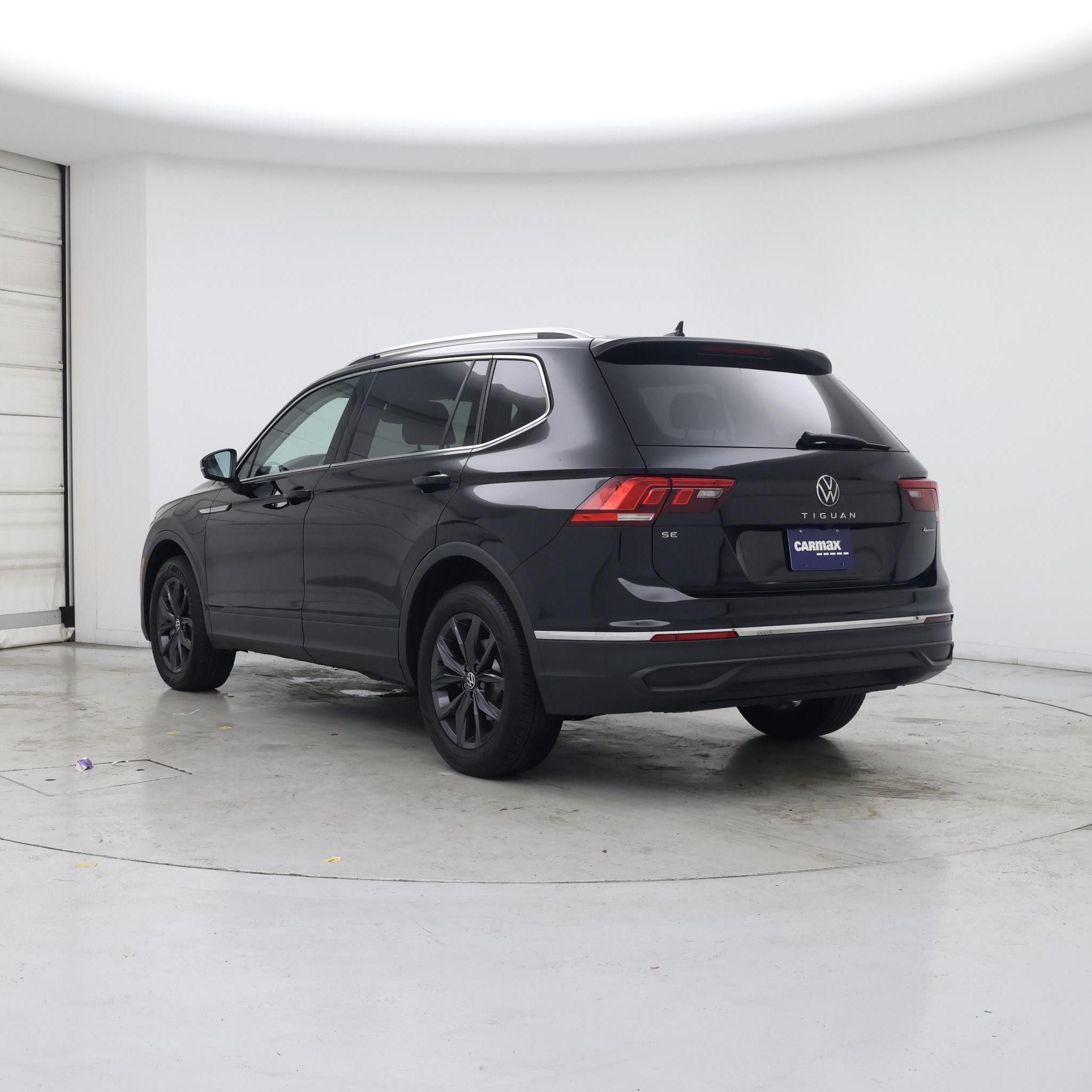 Thumbnail: 2022 Volkswagen Tiguan - 2