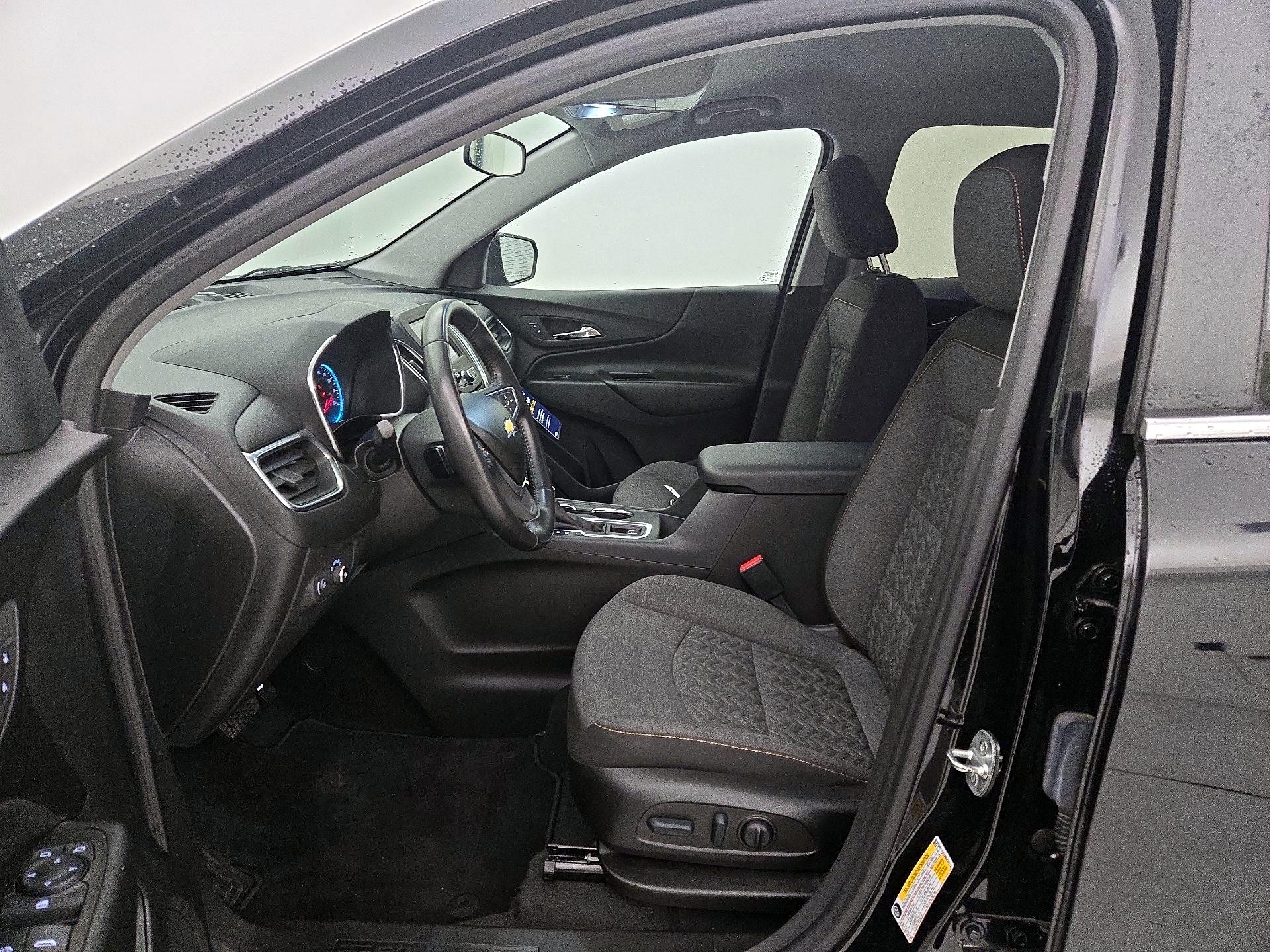 Thumbnail: 2022 Chevrolet Equinox - 11