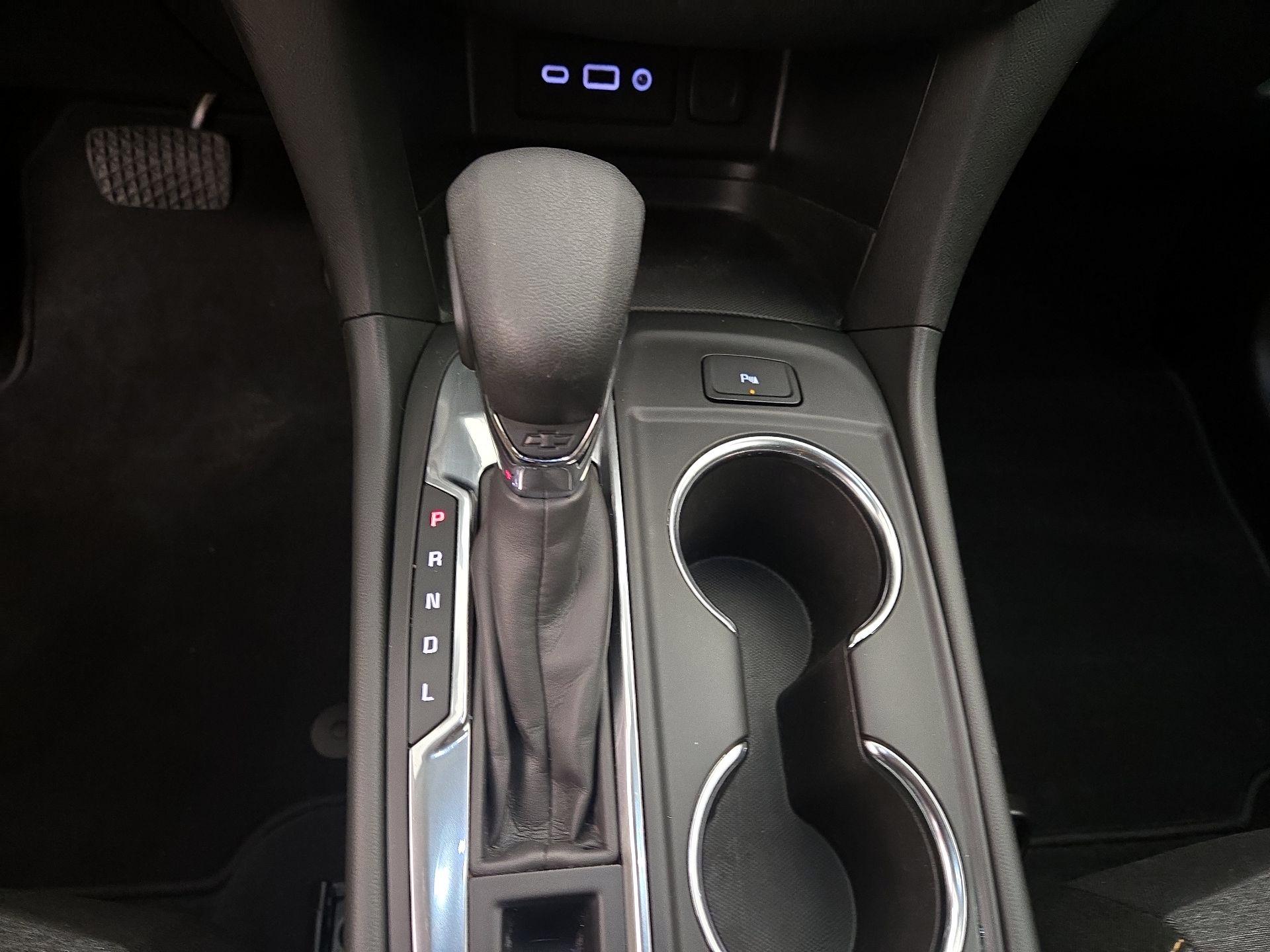 Thumbnail: 2022 Chevrolet Equinox - 17