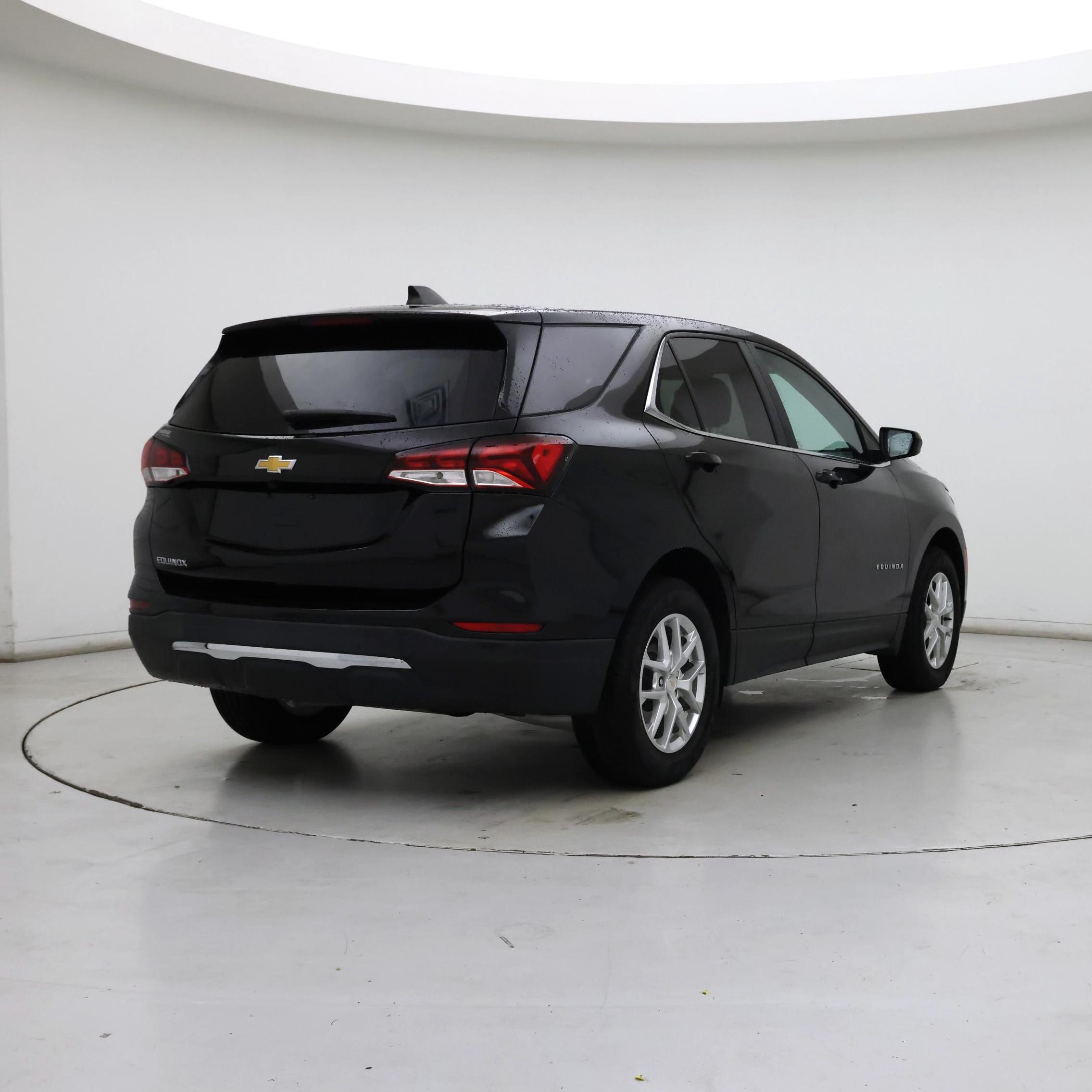 Thumbnail: 2022 Chevrolet Equinox - 8