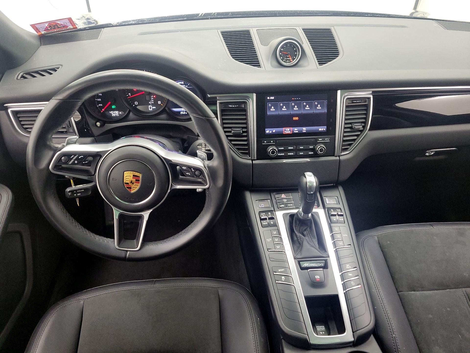 Thumbnail: 2018 Porsche Macan - 9