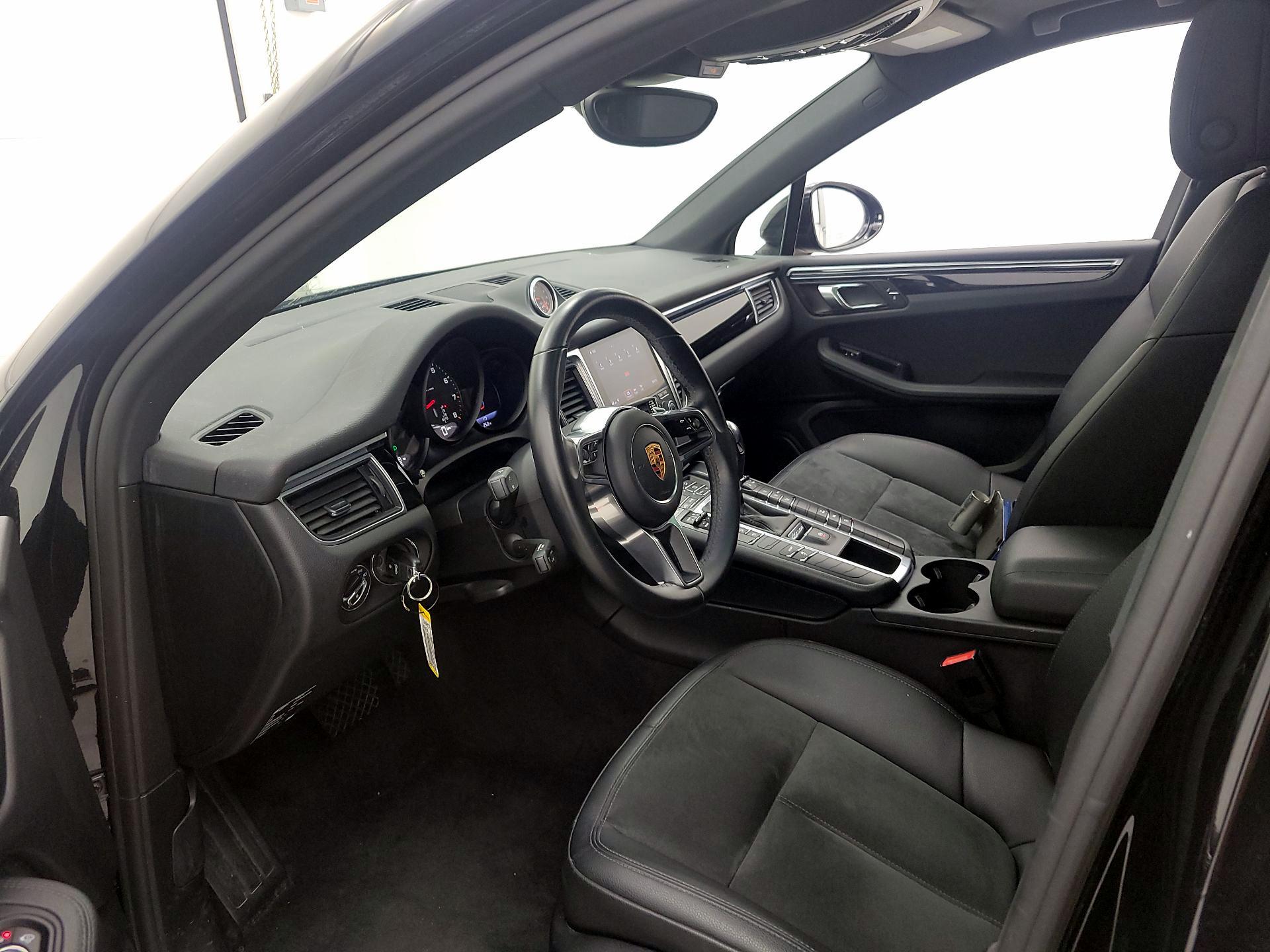Thumbnail: 2018 Porsche Macan - 11