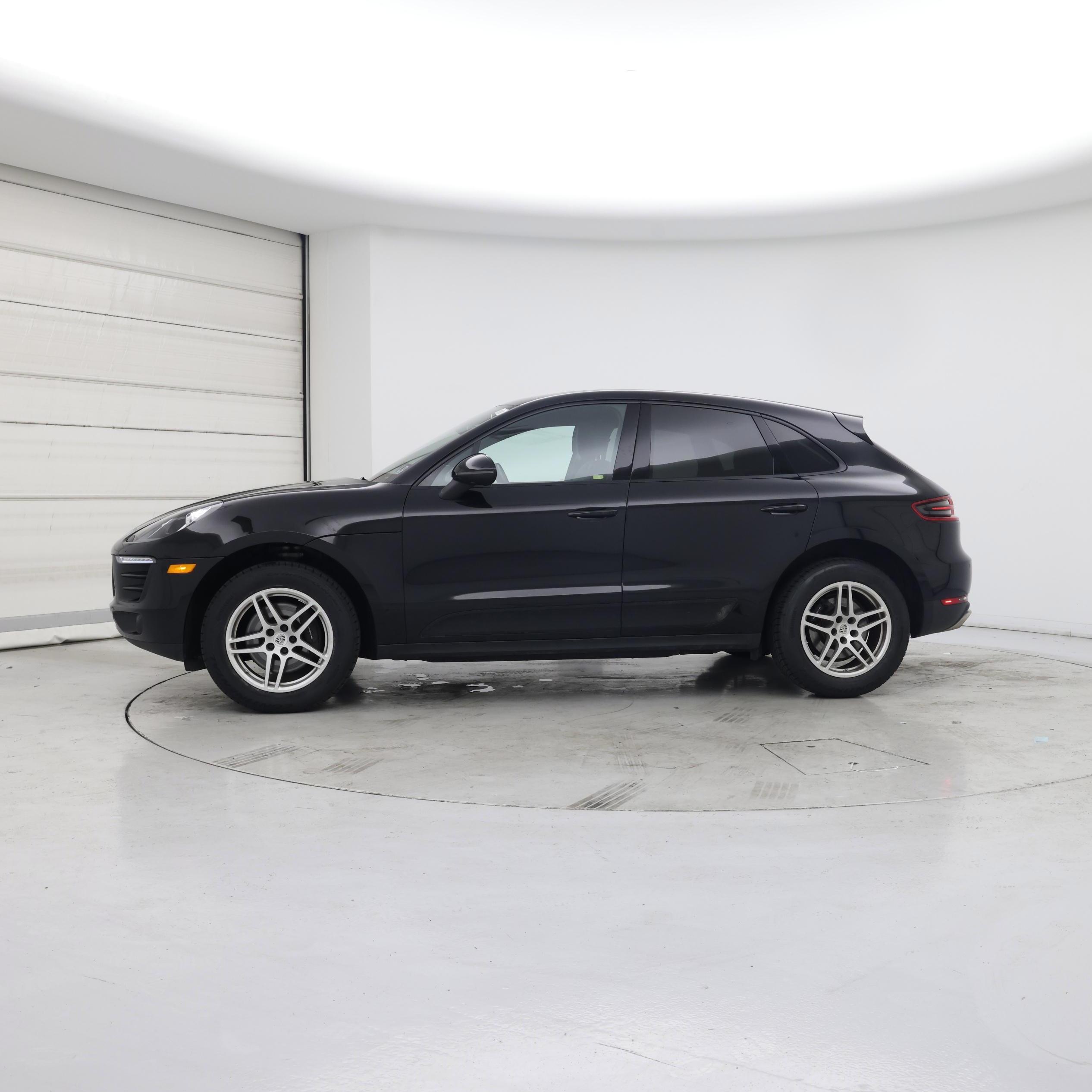 Thumbnail: 2018 Porsche Macan - 3