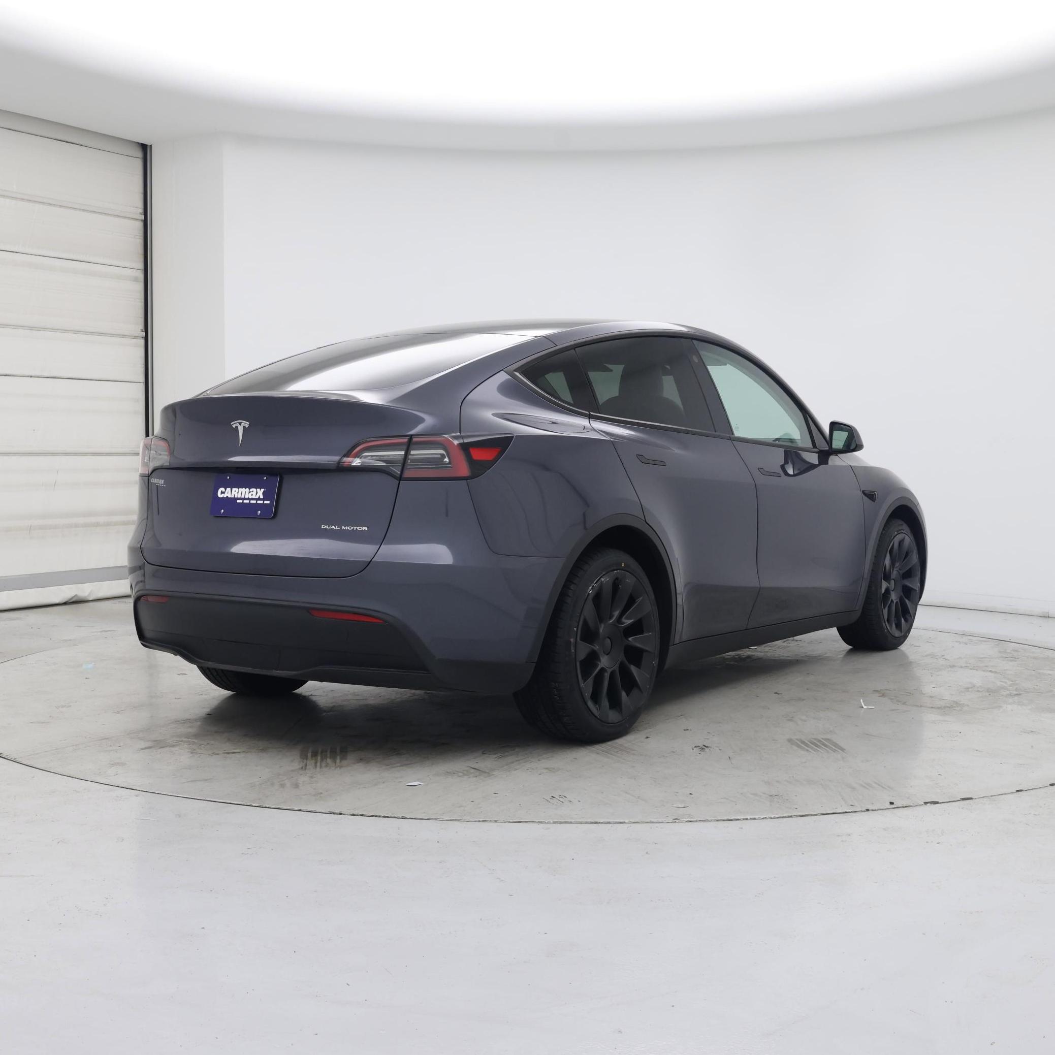 Thumbnail: 2023 Tesla Model Y - 8