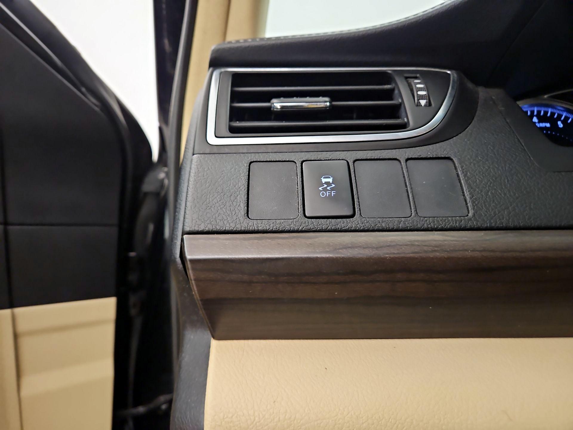 Thumbnail: 2017 Toyota Camry - 13