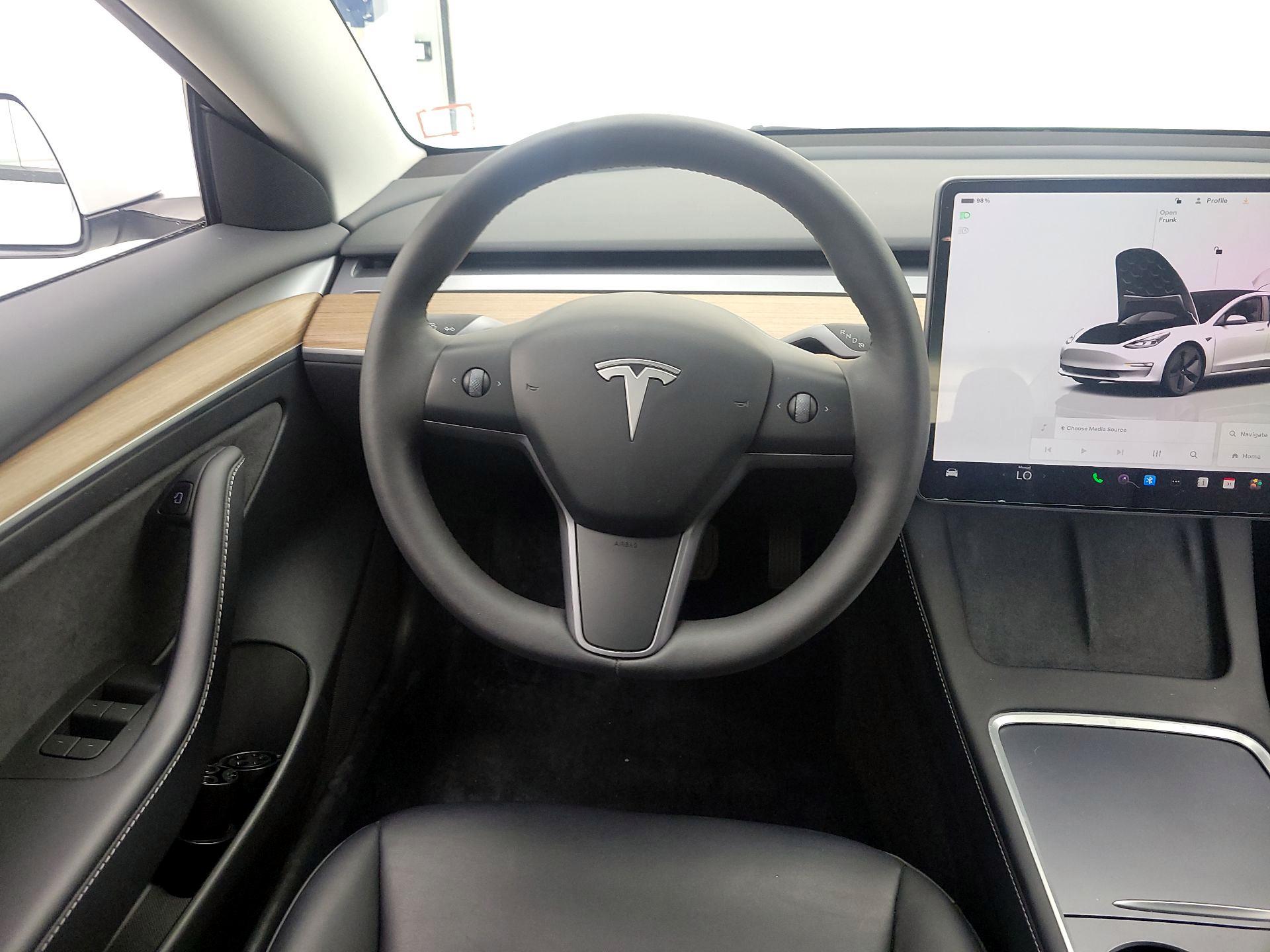 Thumbnail: 2023 Tesla Model 3 - 10