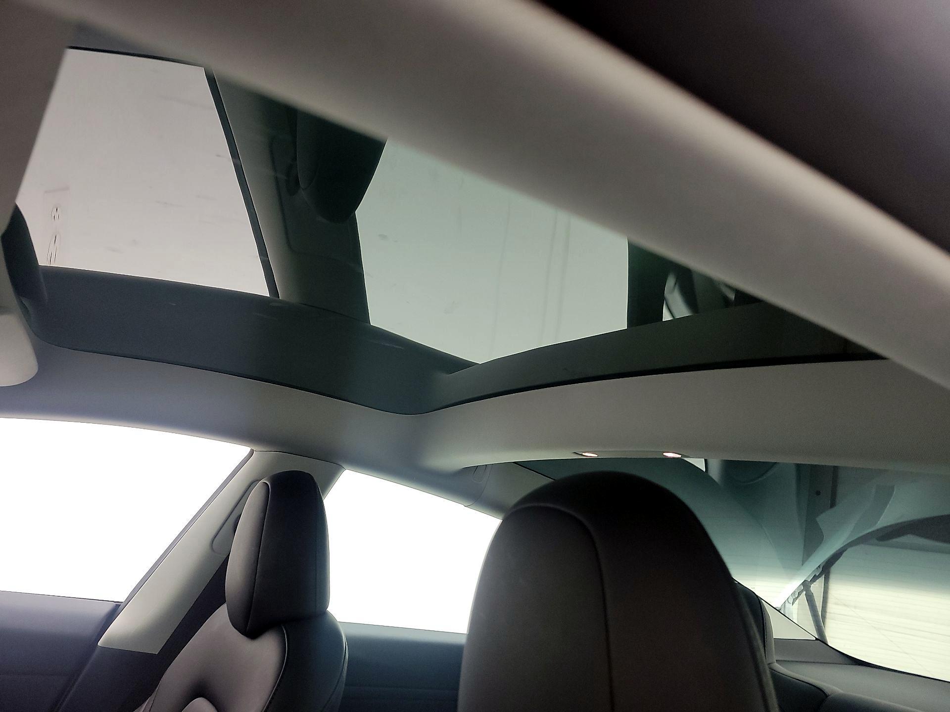 Thumbnail: 2023 Tesla Model 3 - 17