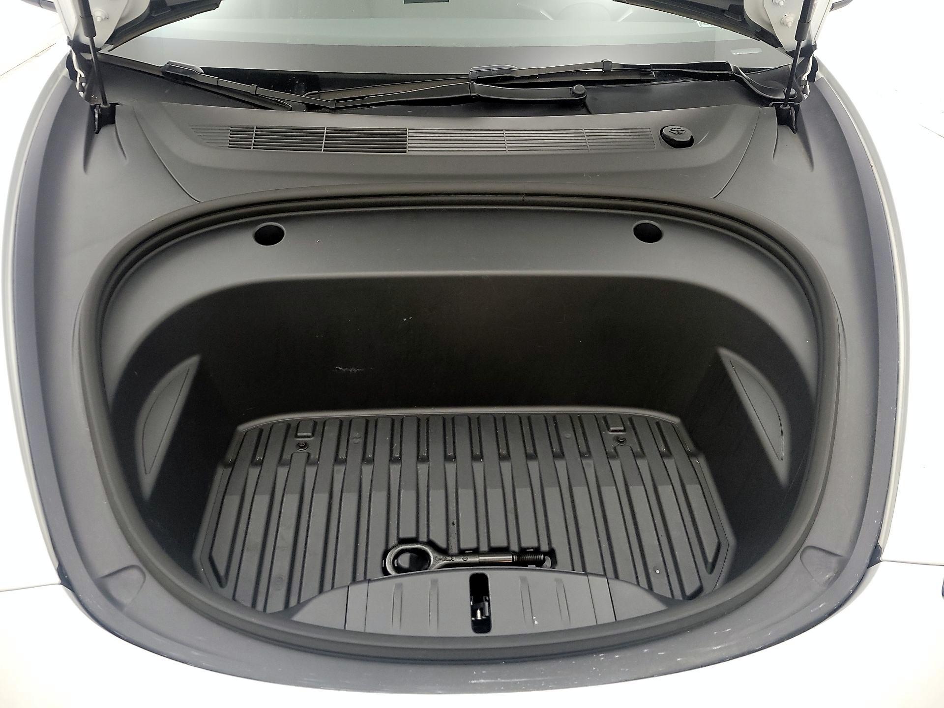 Thumbnail: 2023 Tesla Model 3 - 20