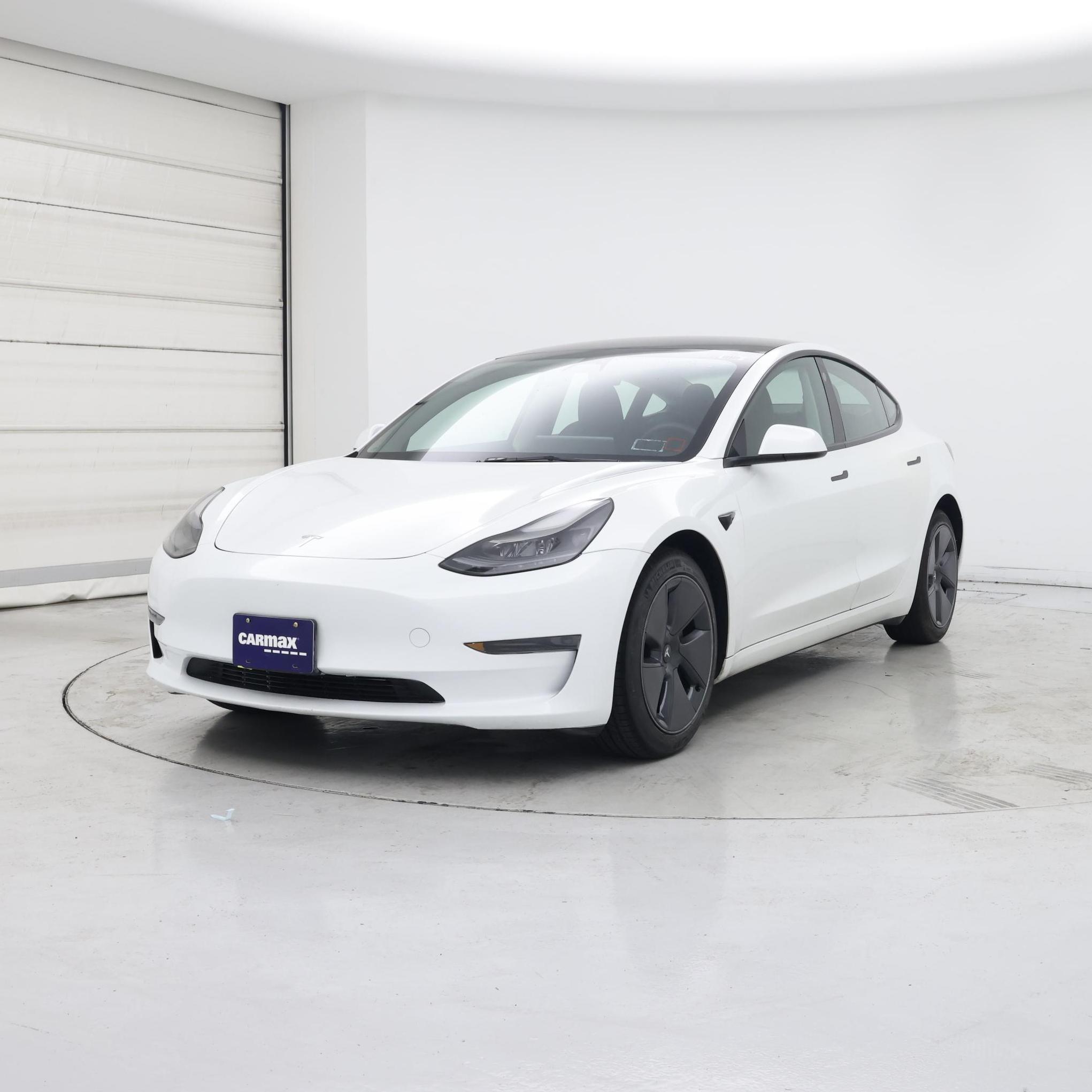 Thumbnail: 2023 Tesla Model 3 - 4