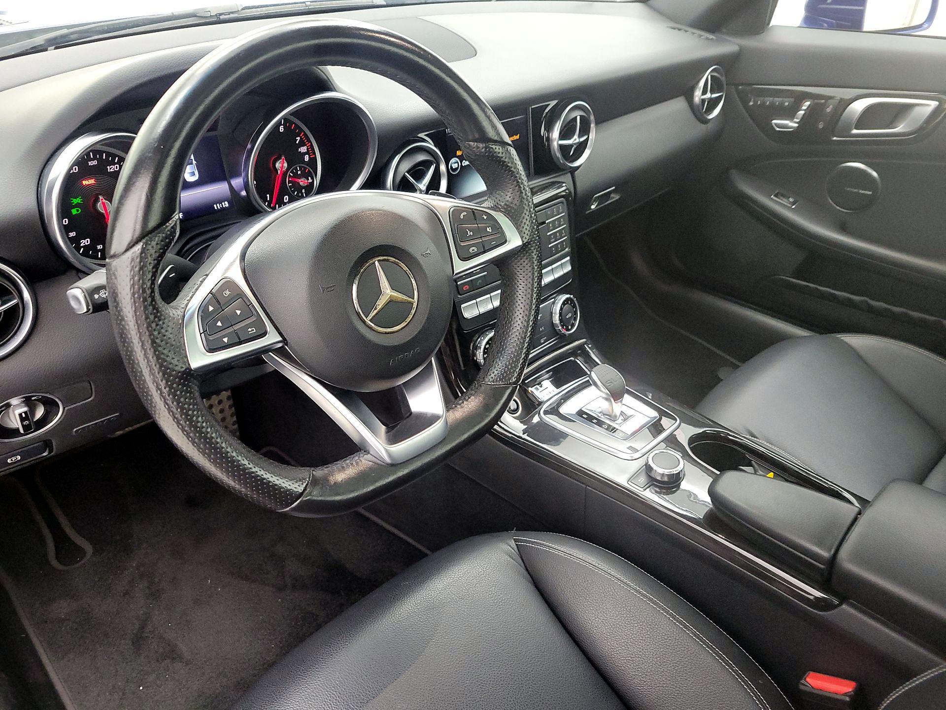 Thumbnail: 2017 Mercedes-Benz SLC - 9