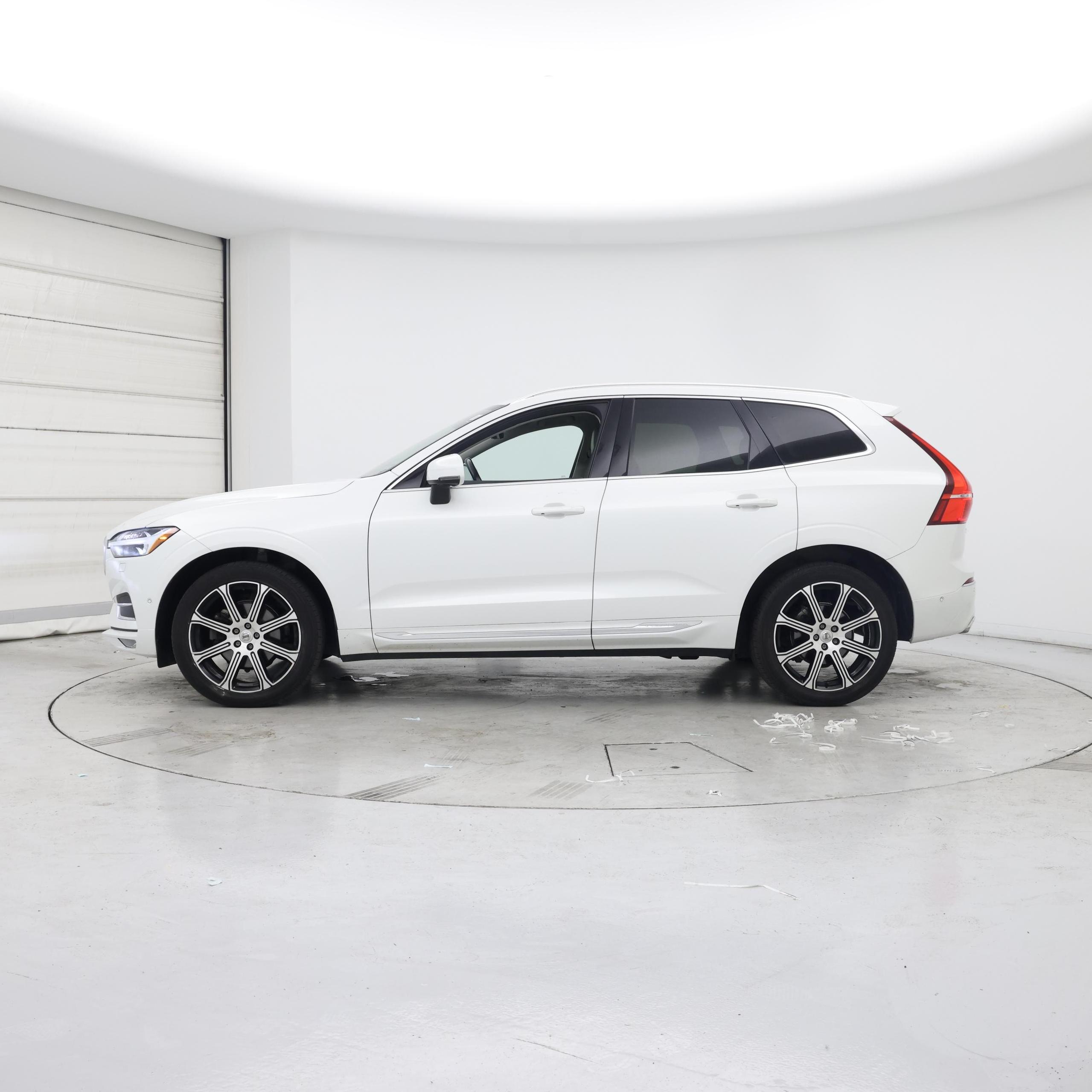 Thumbnail: 2019 Volvo XC60 - 3