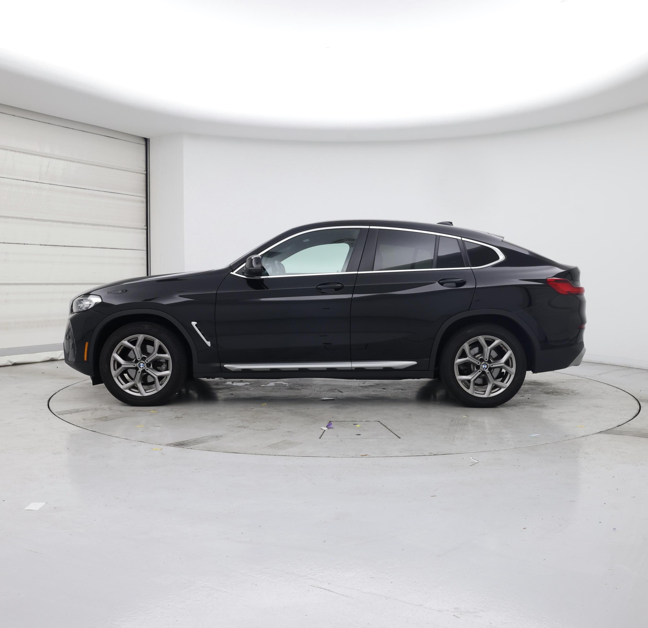 Thumbnail: 2022 BMW X4 - 3