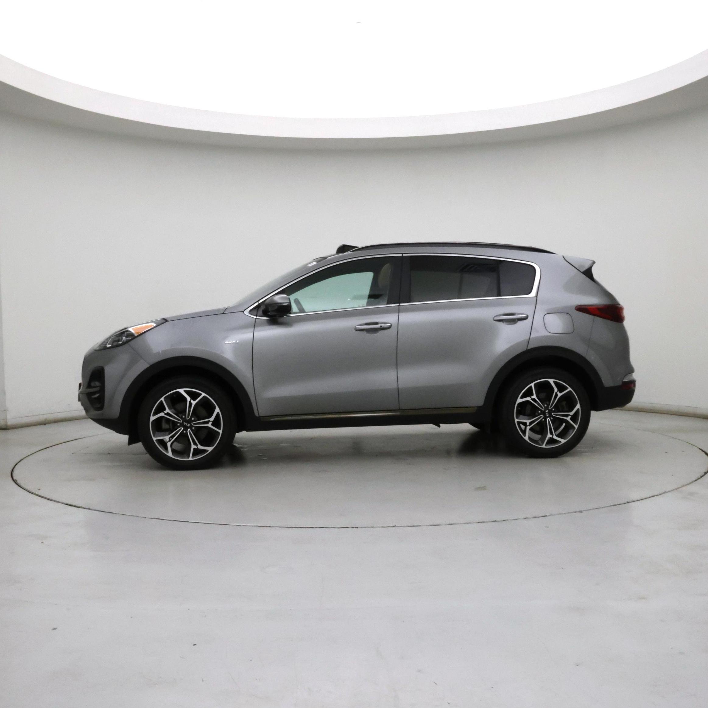 Thumbnail: 2020 Kia Sportage - 3