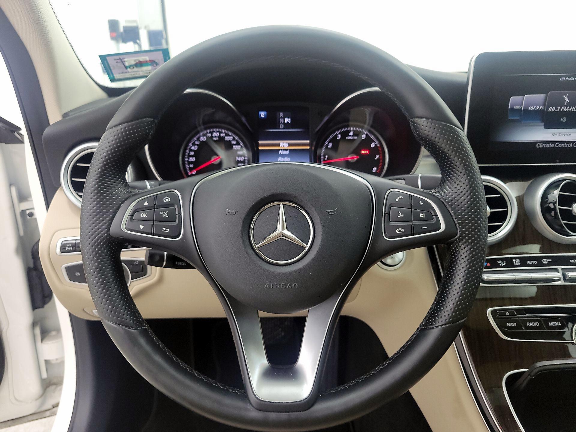 Thumbnail: 2016 Mercedes-Benz C-Class - 10
