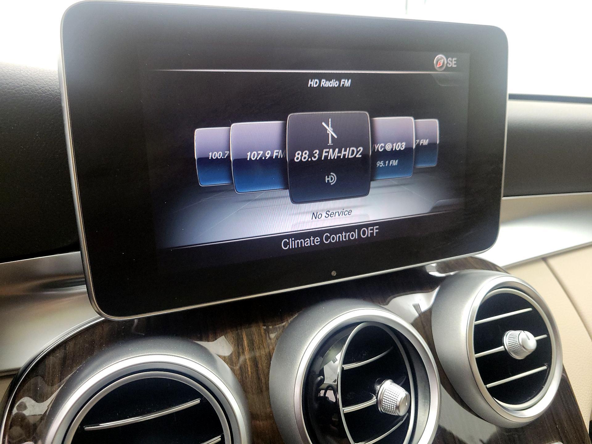 Thumbnail: 2016 Mercedes-Benz C-Class - 15