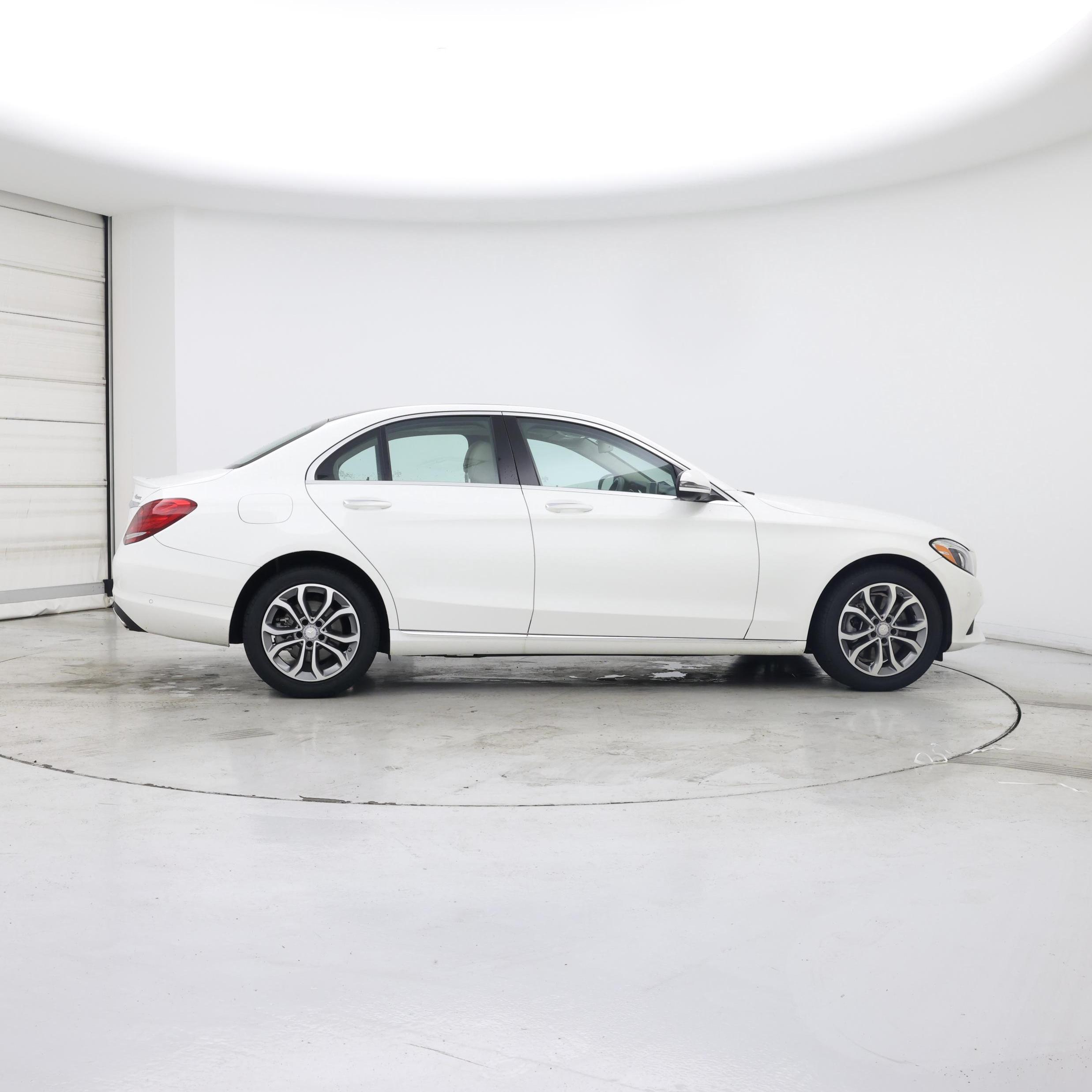 Thumbnail: 2016 Mercedes-Benz C-Class - 7