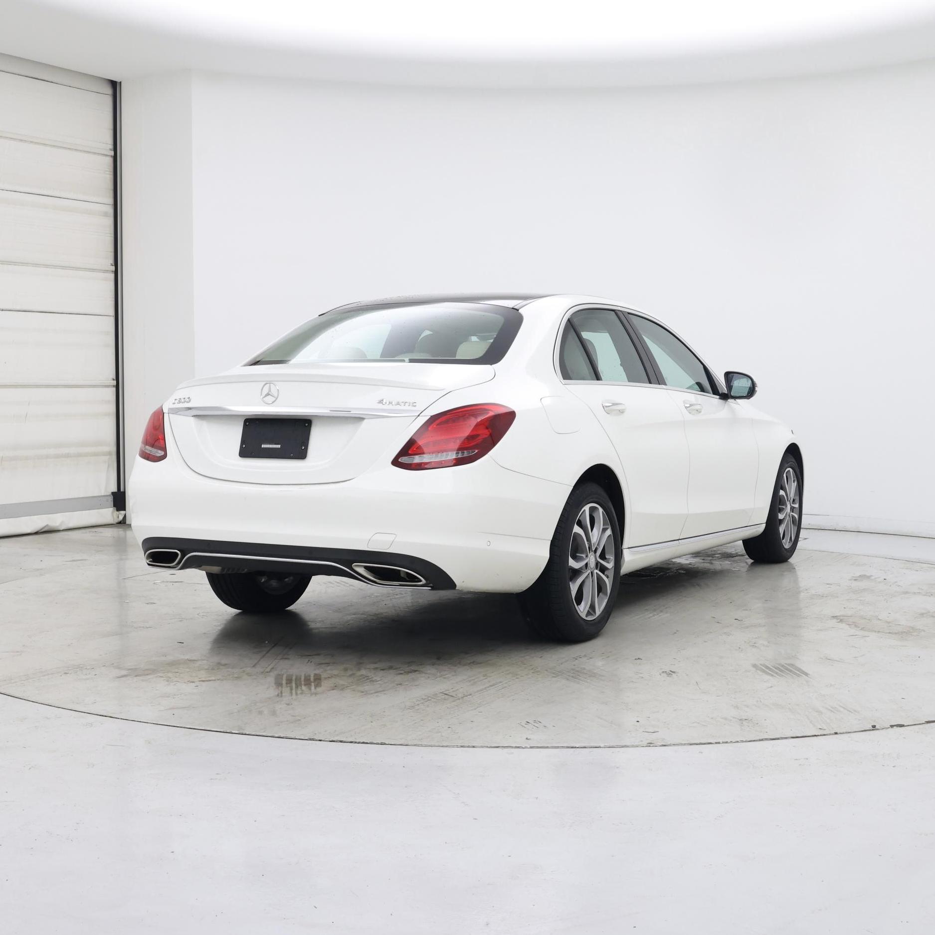Thumbnail: 2016 Mercedes-Benz C-Class - 8