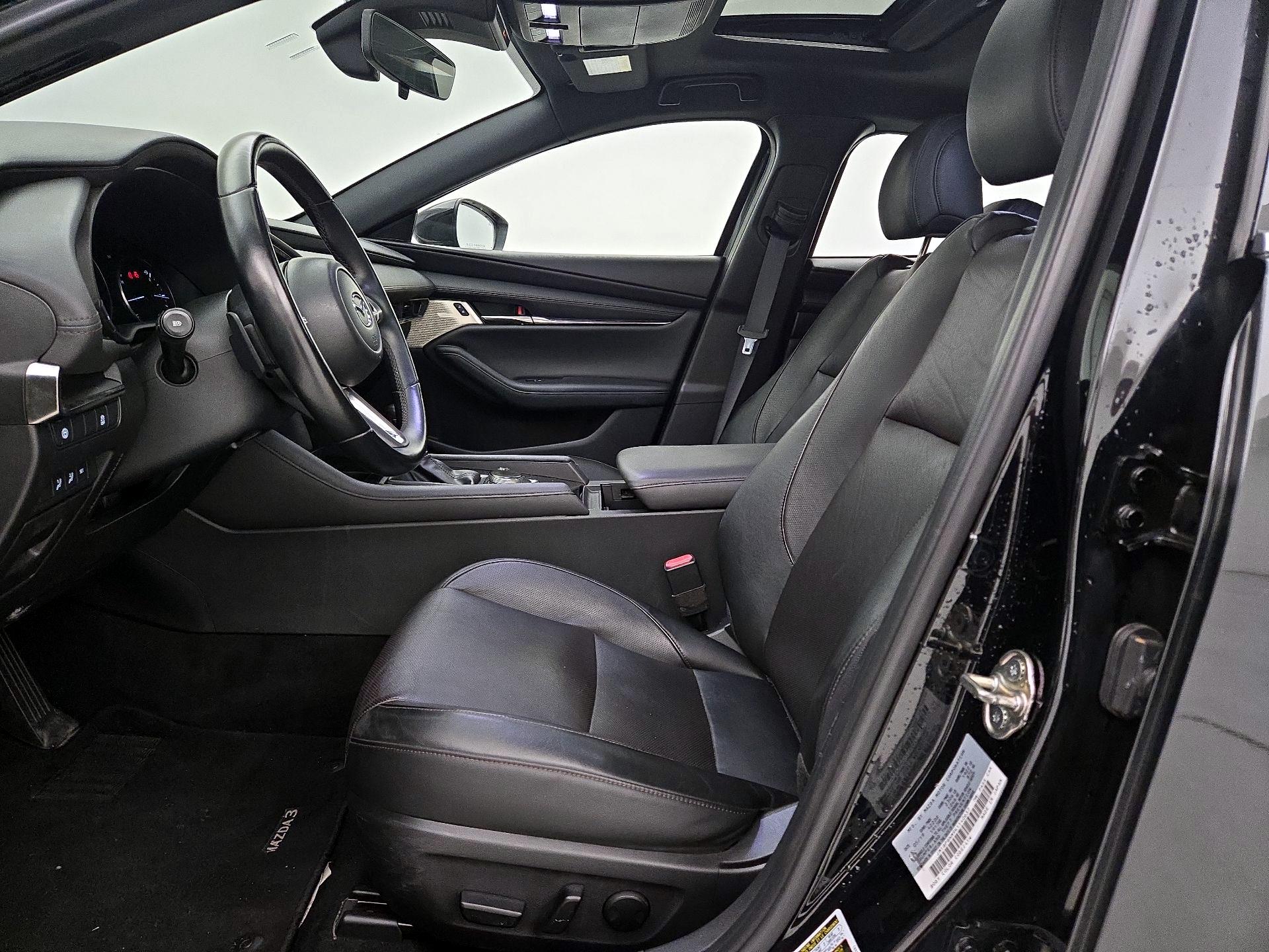Thumbnail: 2019 Mazda Mazda3 - 11