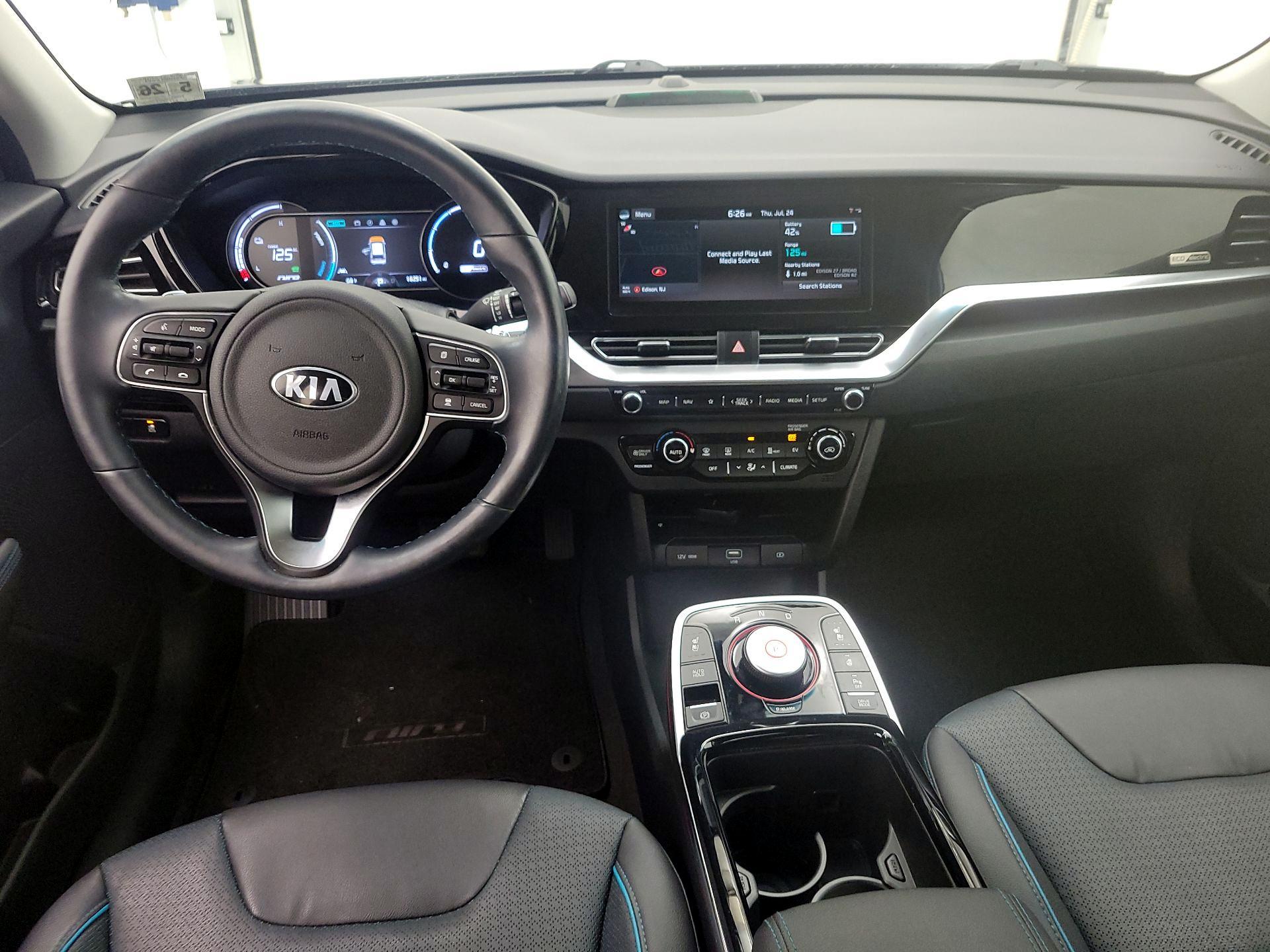 Thumbnail: 2020 Kia Niro - 9