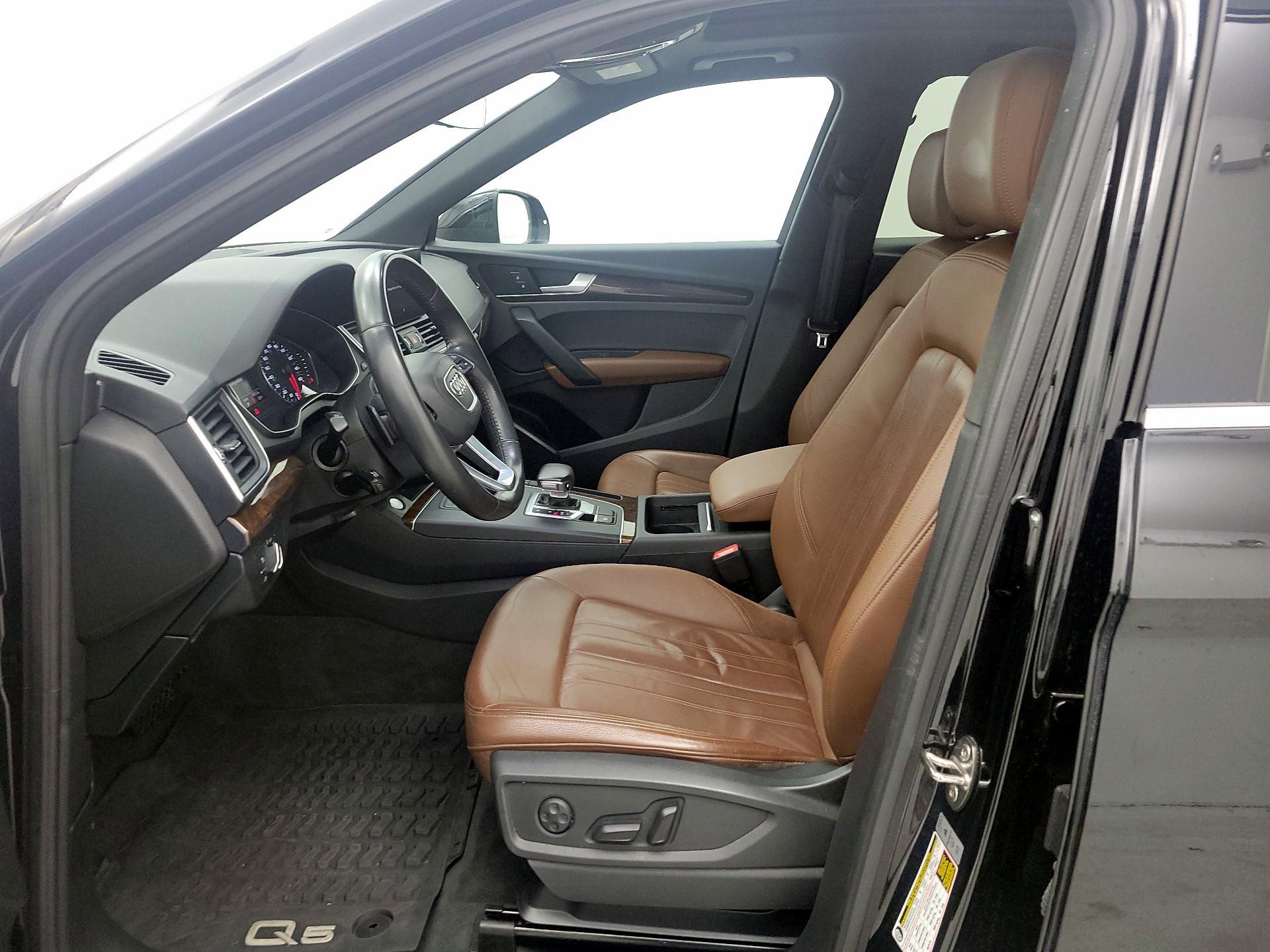 Thumbnail: 2020 Audi Q5 - 11